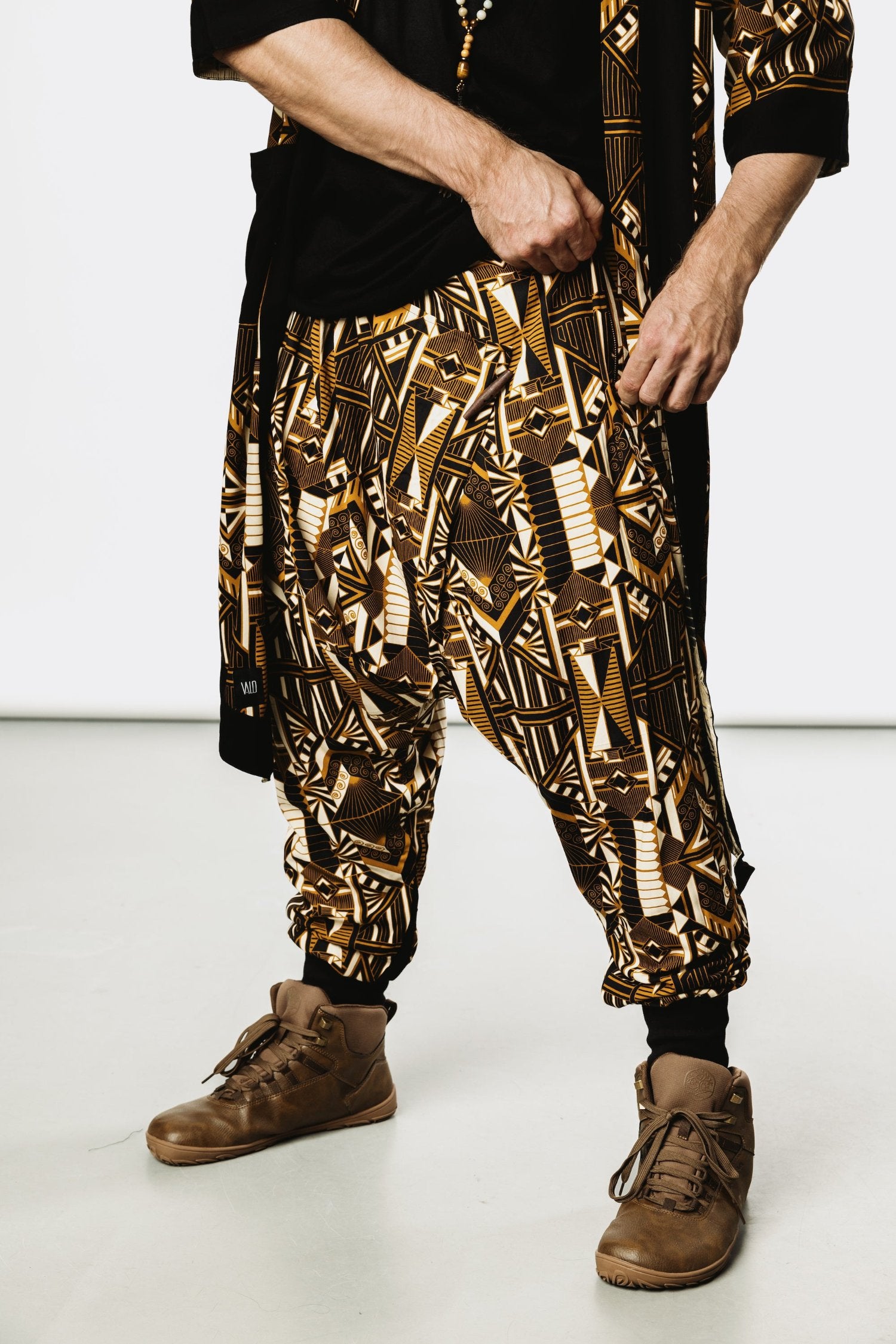 VALO Design Valo Spirit Ninja Gold Prism - Slim leg drop crotch harem sarouel pants