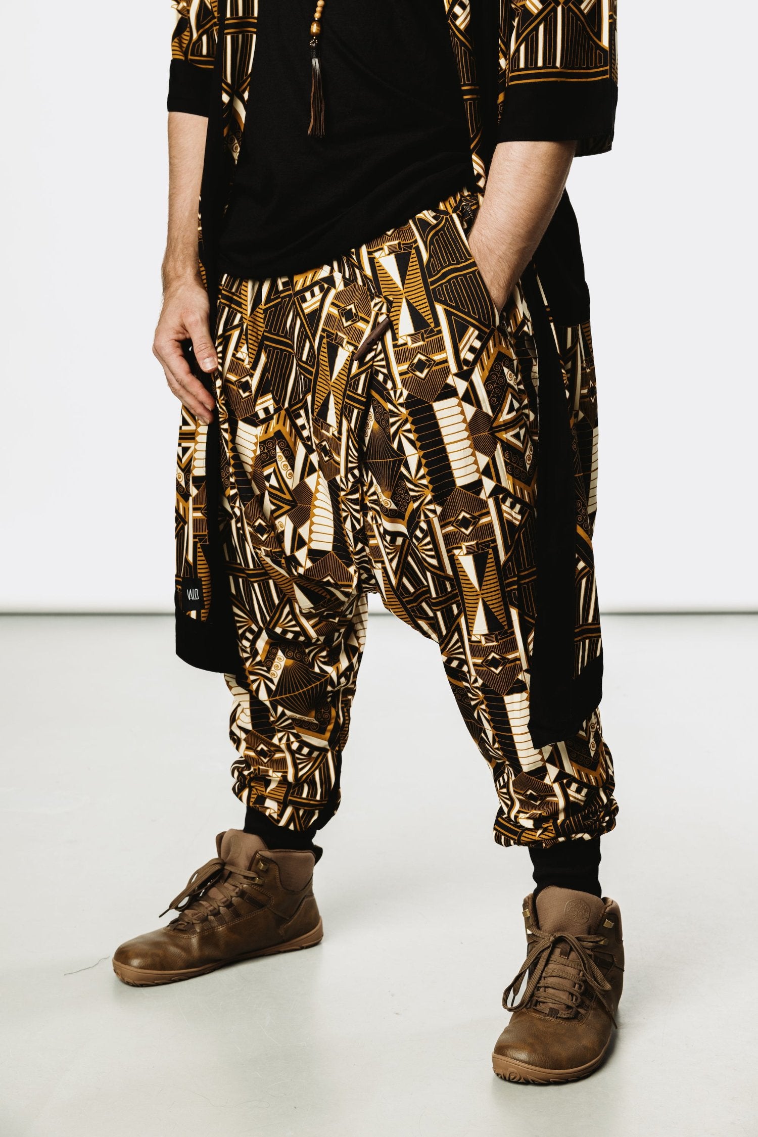 VALO Design Valo Spirit Ninja Gold Prism - Slim leg drop crotch harem sarouel pants