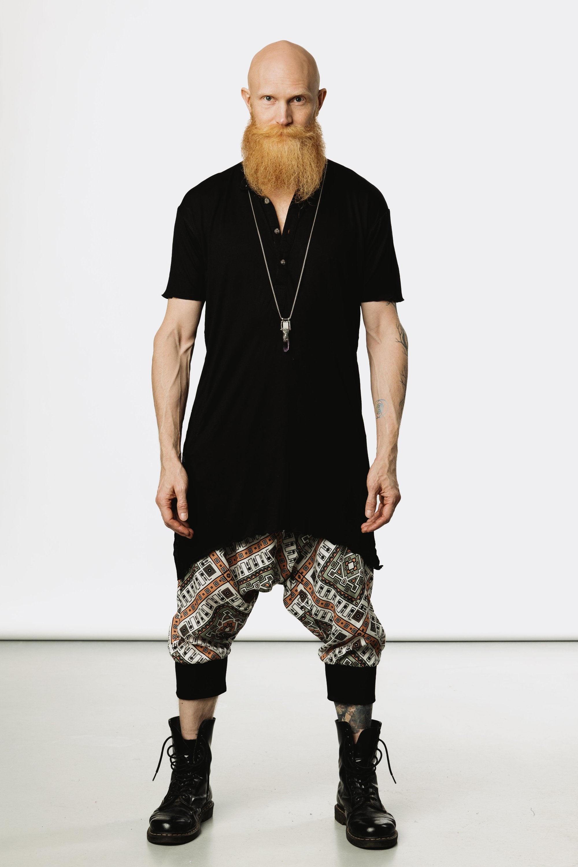 VALO Design Clothing KURTAN - Bamboo oversize tee with top button up and asymmetric side cuts