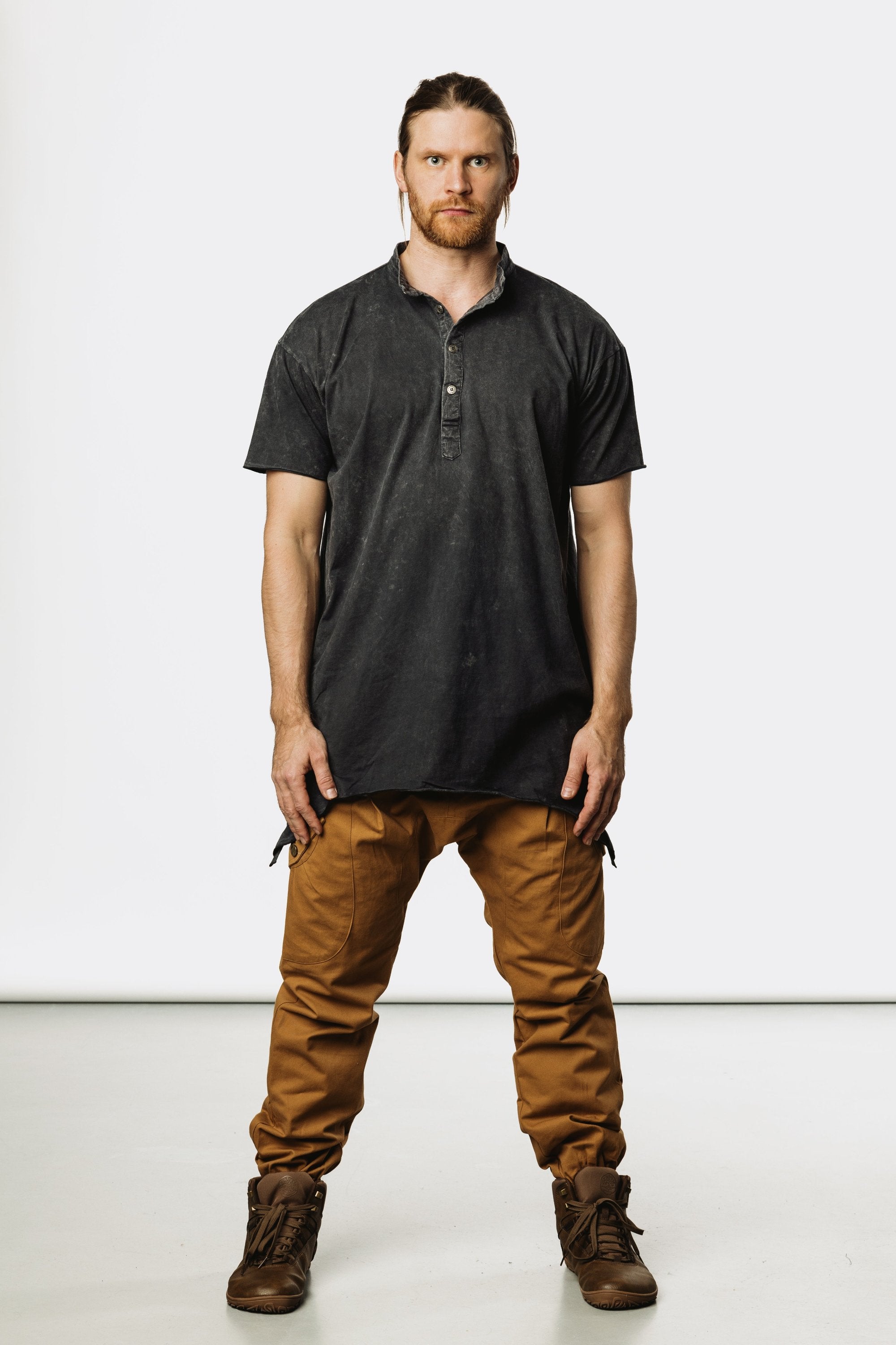 VALO Design Clothing KURTAN - Bamboo oversize tee with top button up and asymmetric side cuts