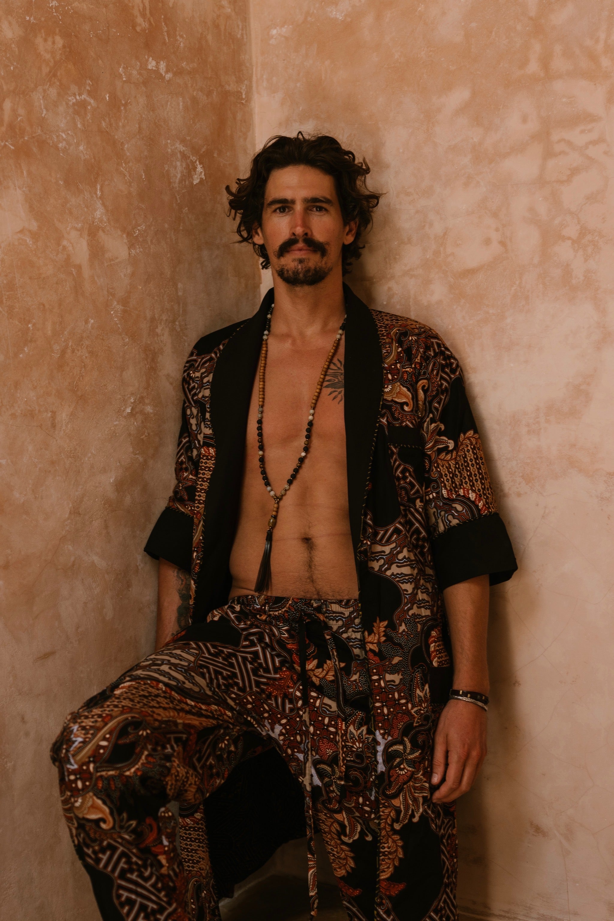 POMO Jacket Black Batik - Elegant Chic Kimono Jacket