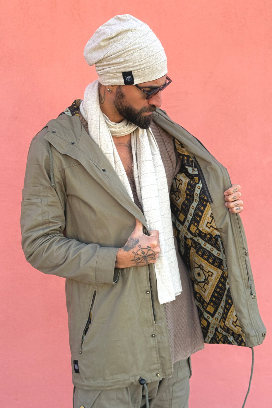 VALO Design Scarf HUIVI – Made from ultra-soft, medium-thickness natural hemp cotton fabric. Incredibly comfortable and becomes even softer with every wear