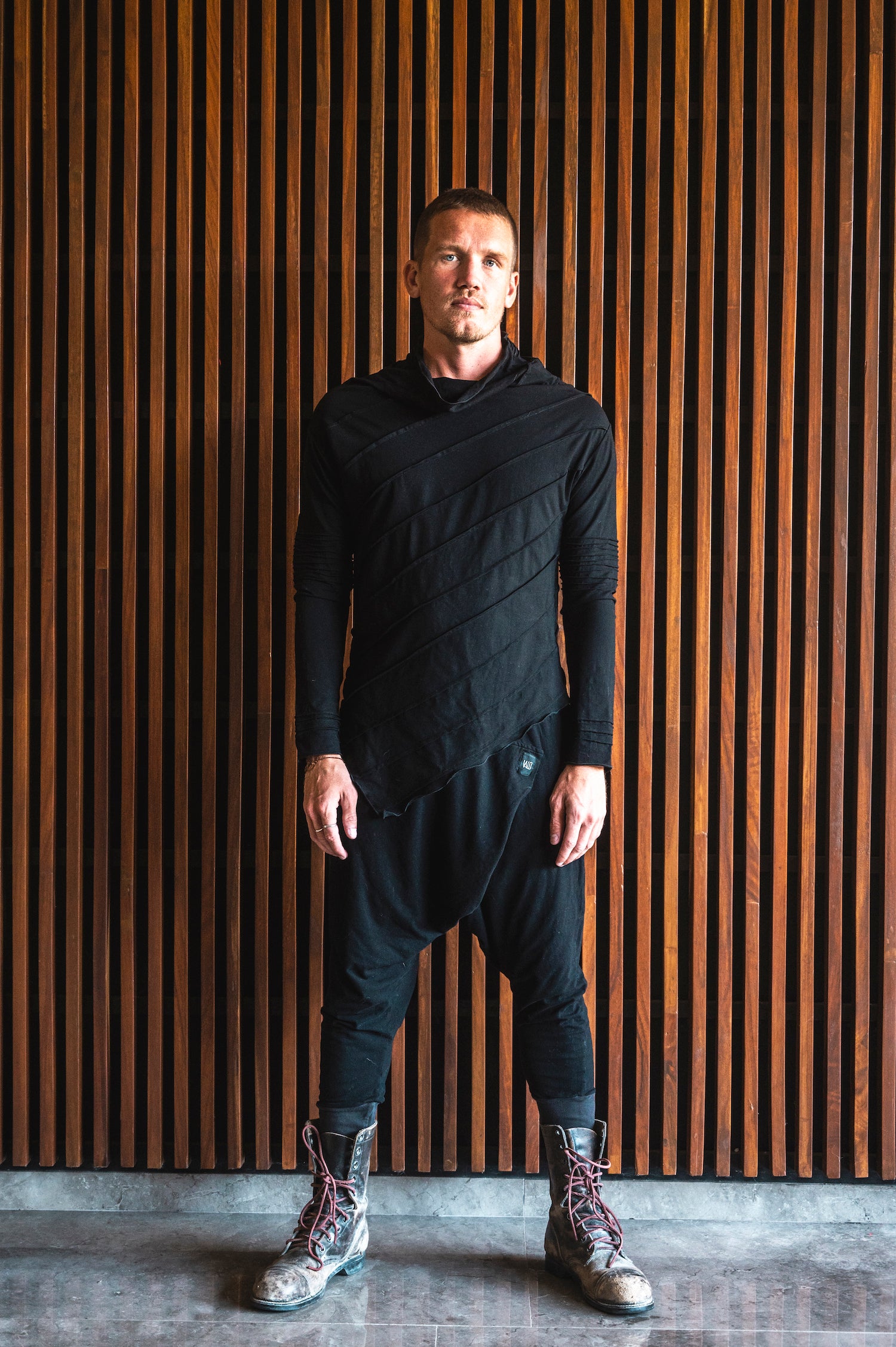 VALO Design Shirt KUNDALINI - Our KUNDALINI shirt is made from silky and light bamboo stretch fabric. Softness and comfort you wont believe until you experience it... It's truly like a second skin!