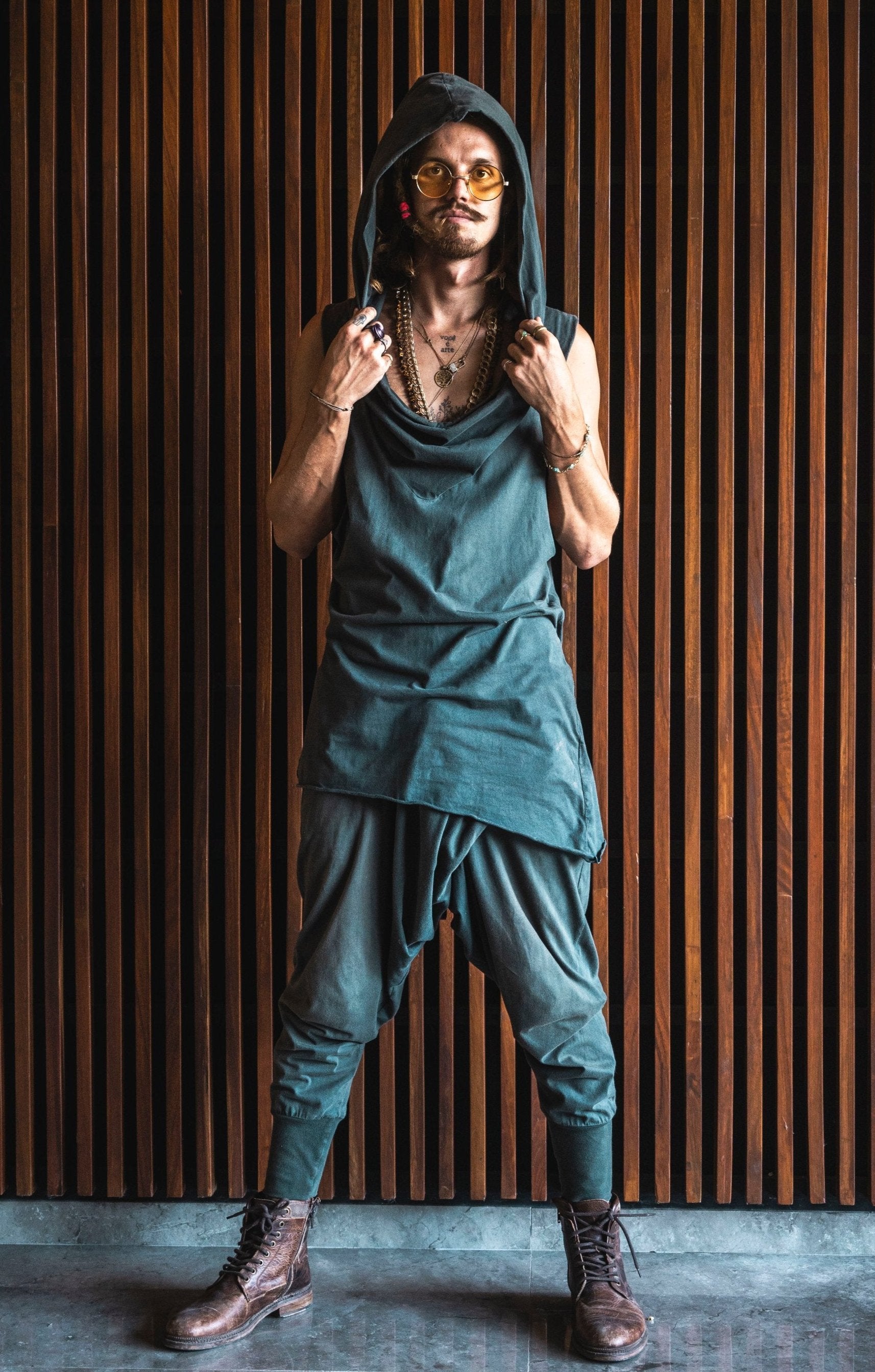 VALO Design Hoodies NOMAD – Light and breathable cowl neck ninja-assassin-style sleeveless hooded tee, crafted from organic cotton