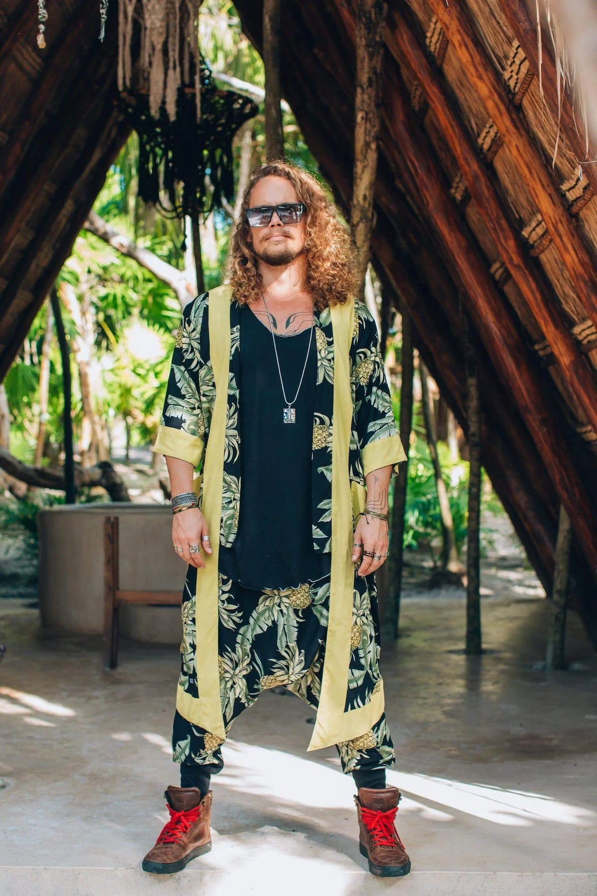 Bali Spirit Outfit - Black Pineapple Batik