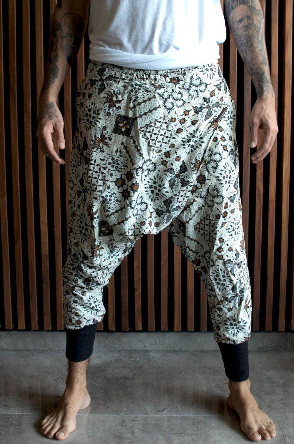 BALI SPIRIT NINJA White Batik - Comfortable & stylish cotton print harem pants - VALO Design Clothing 