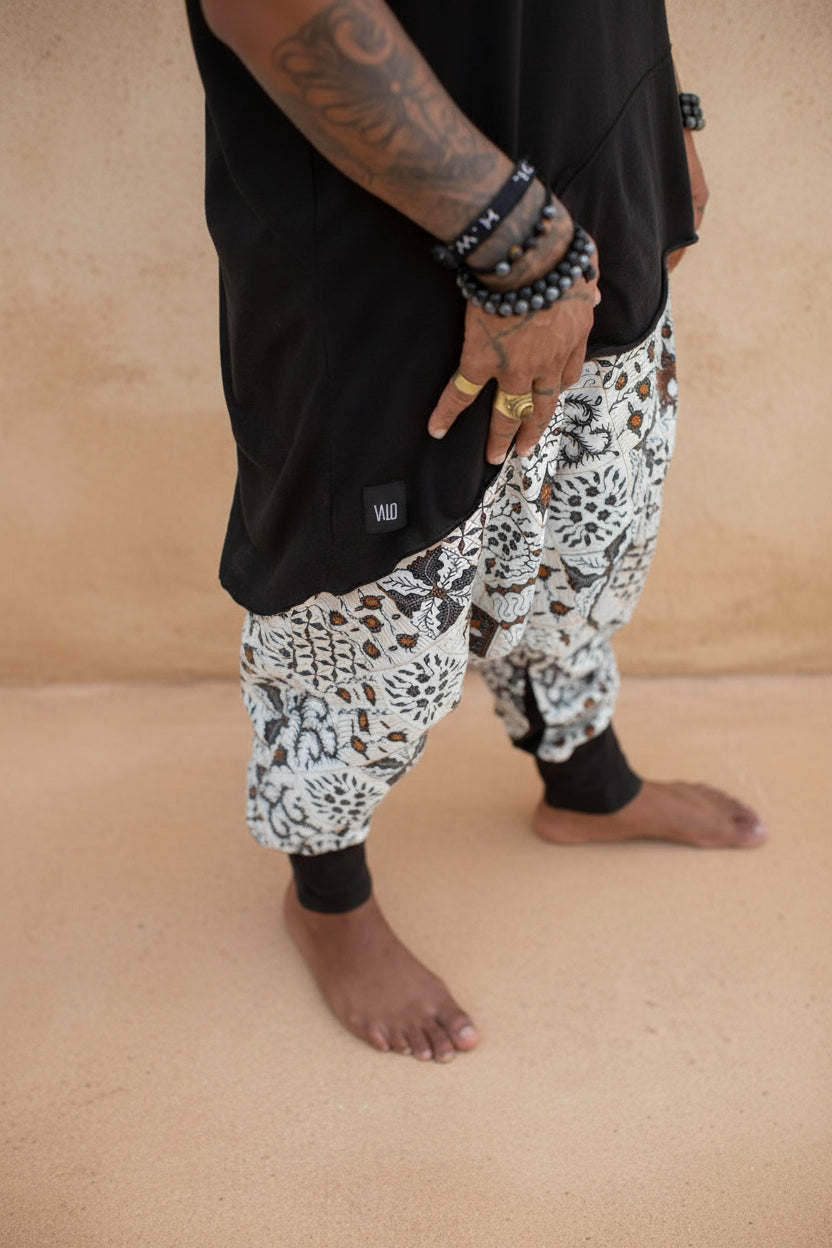 VALO Design BALI SPIRIT NINJA White Batik - Comfortable & stylish cotton print harem pants