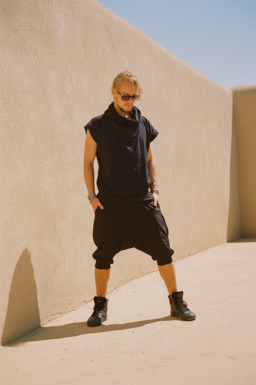 VALO Design Capris DUNE – Lightweight and comfortable harem-style drop-crotch shorts, offering a natural, airy feel that fits like a second skin—perfect for summer