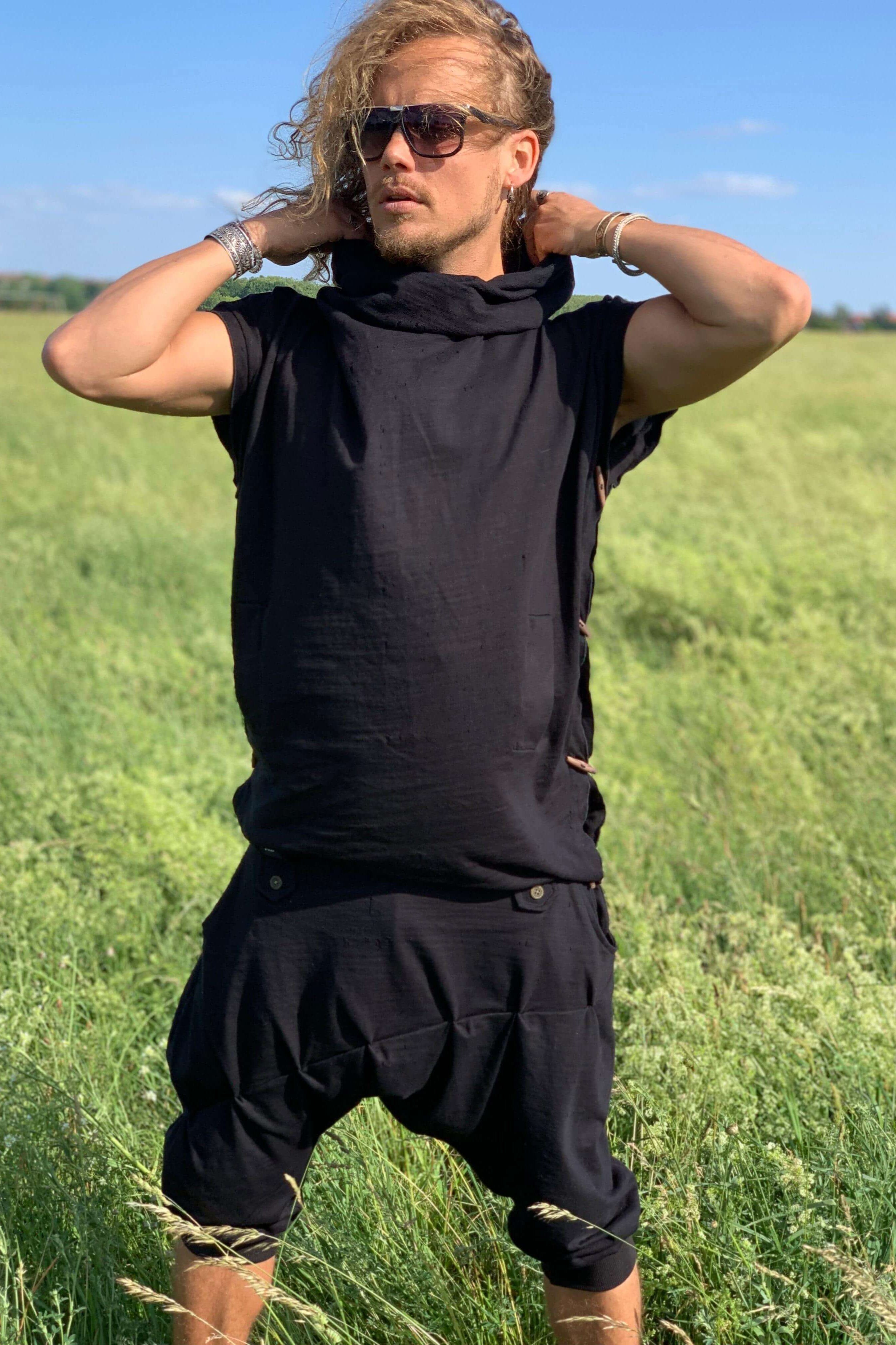 VALO Design Capris DUNE – Lightweight and comfortable harem-style drop-crotch shorts, offering a natural, airy feel that fits like a second skin—perfect for summer