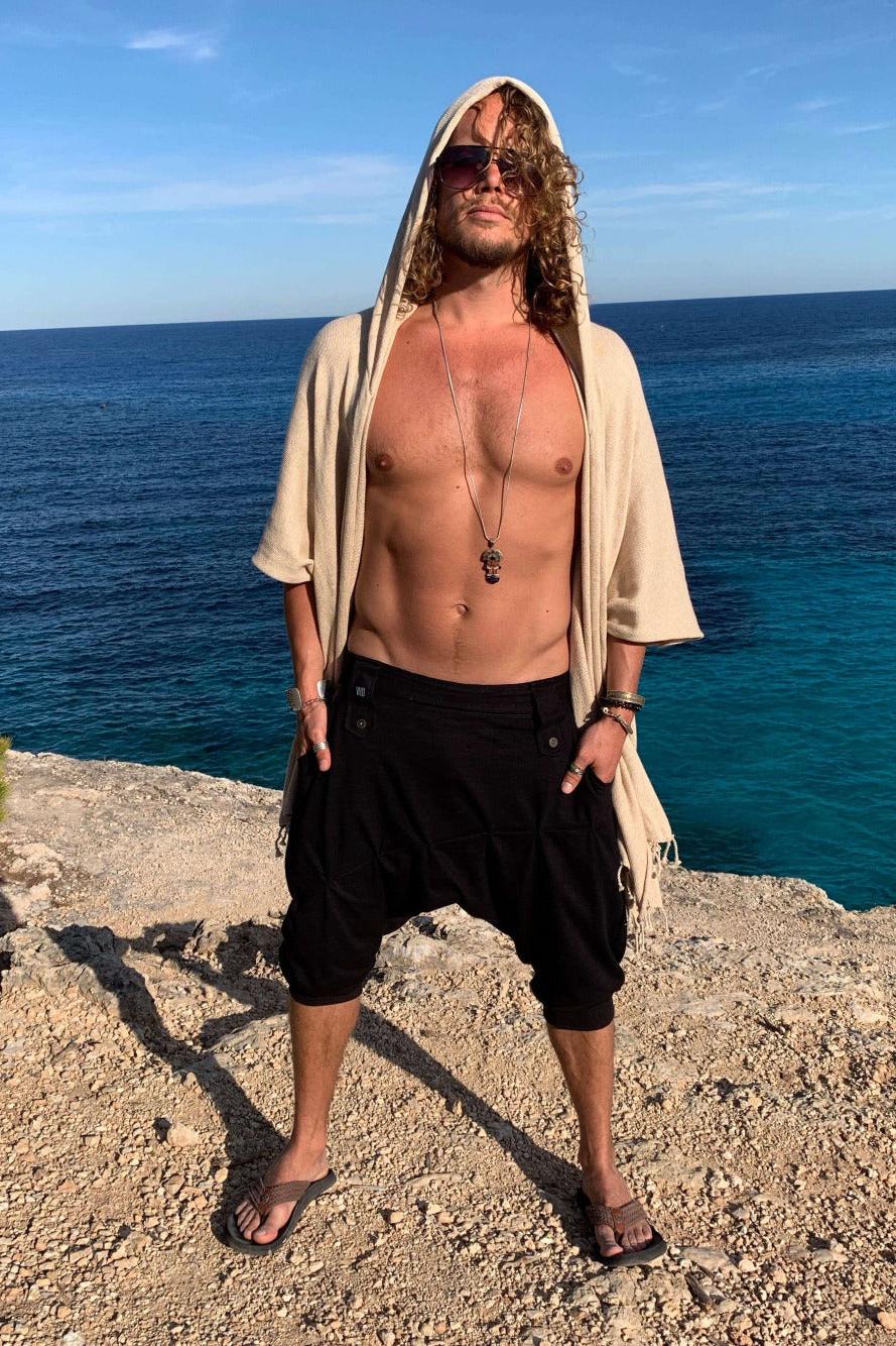 VALO Design Capris DUNE – Lightweight and comfortable harem-style drop-crotch shorts, offering a natural, airy feel that fits like a second skin—perfect for summer