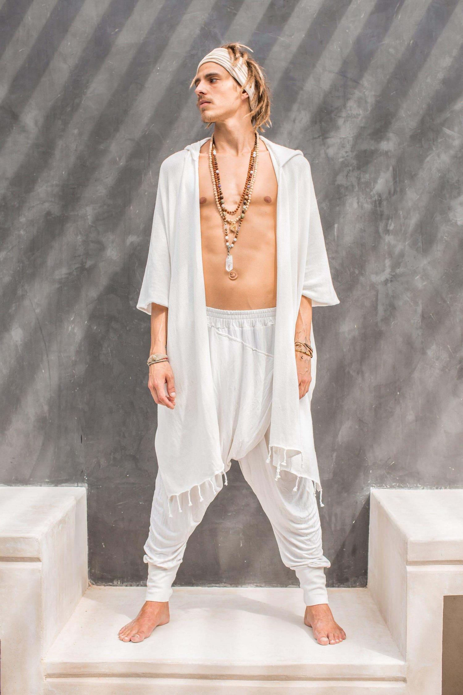 VALO Design Capes GERONIMO – A hooded cotton kimono cardigan poncho with wide armholes and a spacious back, designed to fit all sizes. Features a large hood and a long, cape-like silhouette