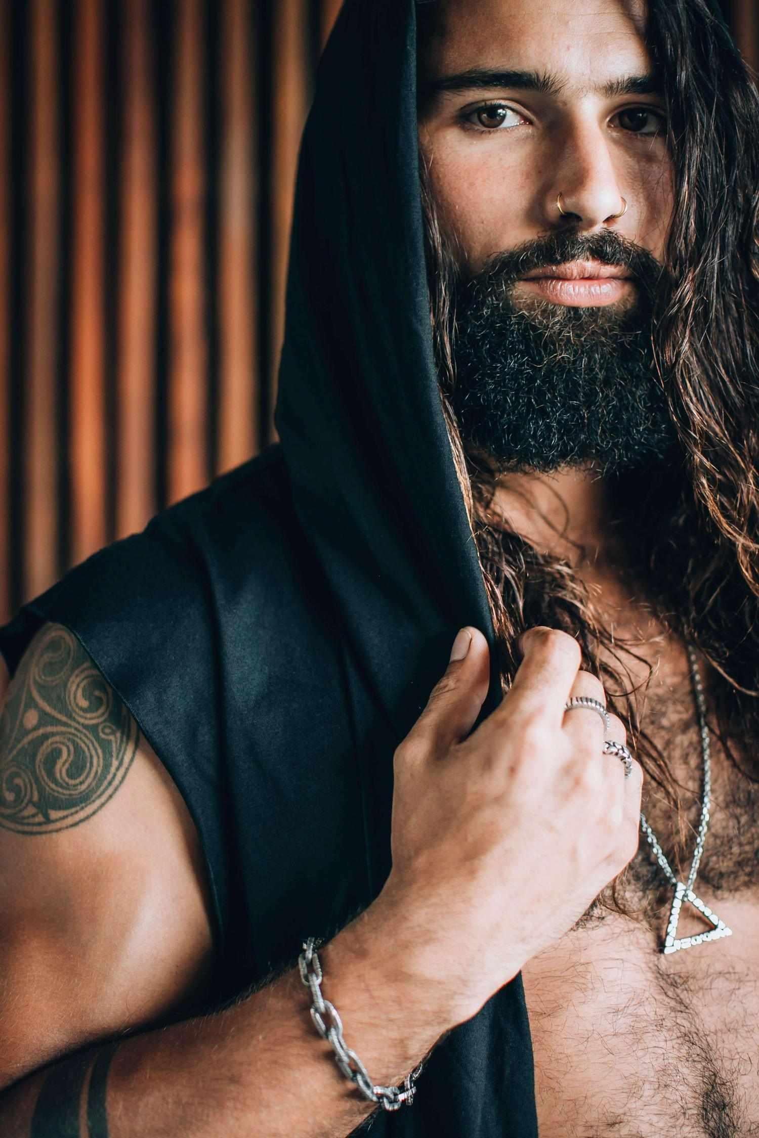 VALO Design Clothing Capes HANZO Black - Japanese style hooded bamboo Kimono Top