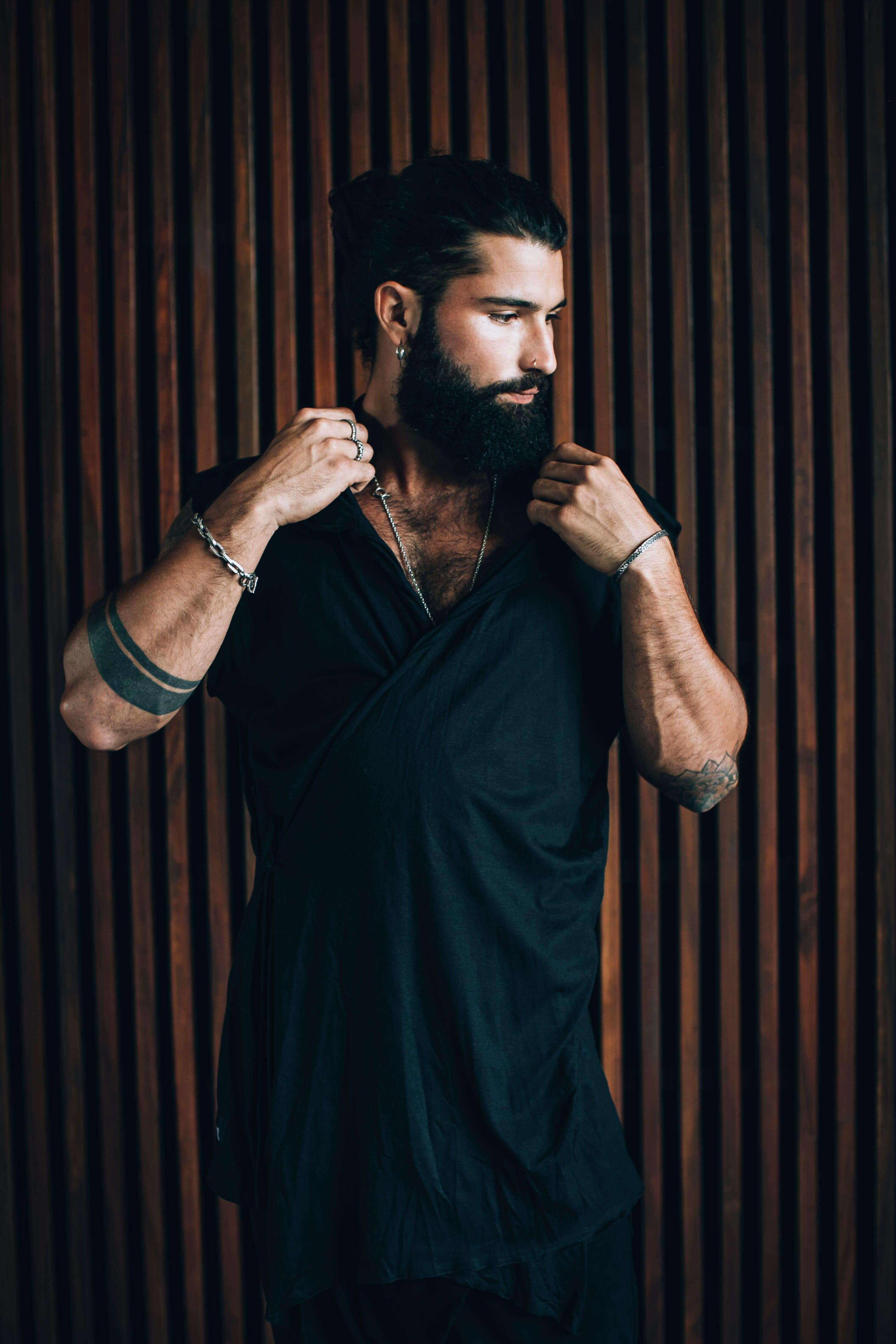 VALO Design Clothing Capes HANZO Black - Japanese style hooded bamboo Kimono Top