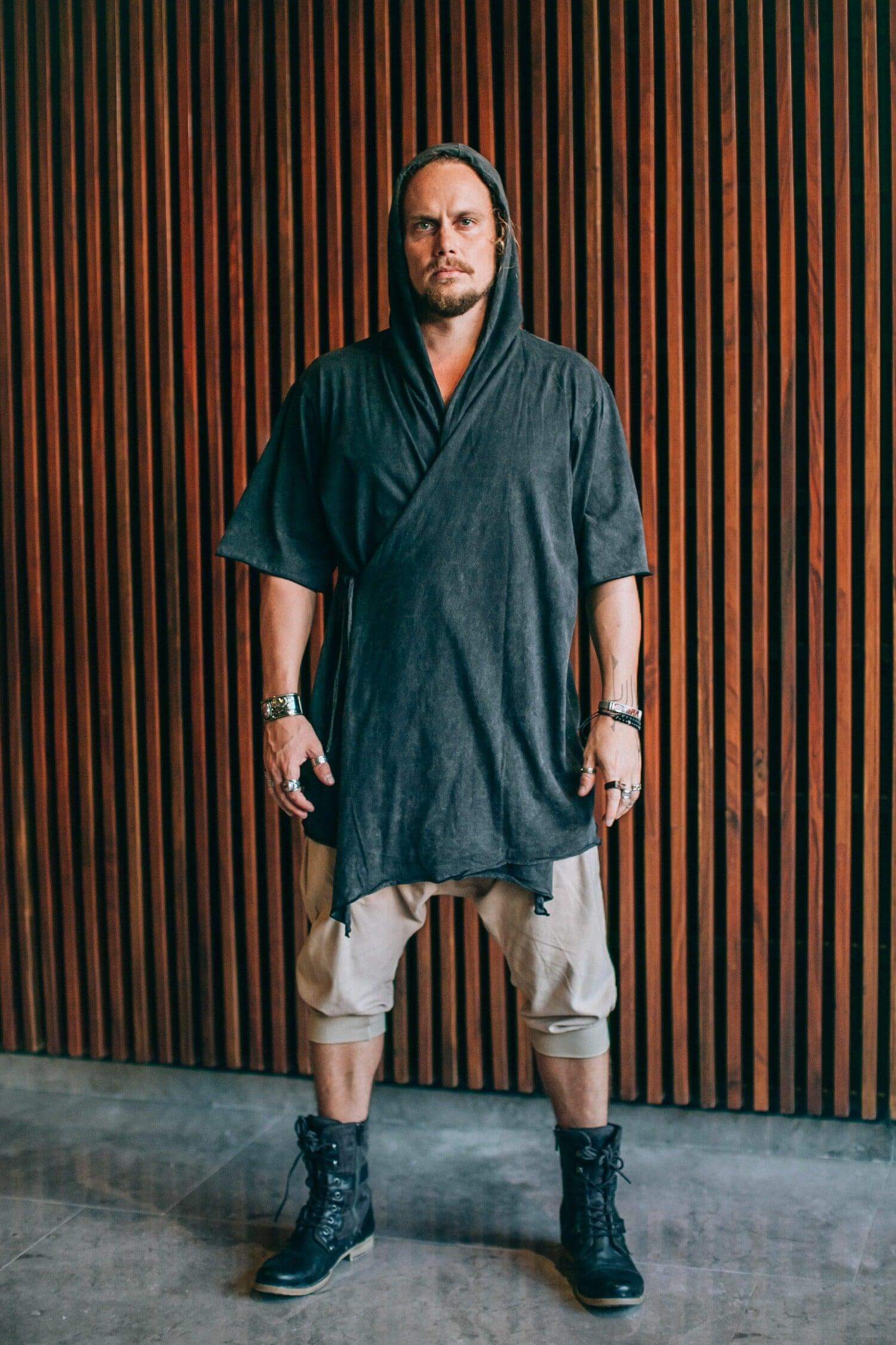 VALO Design Clothing Capes Copy of HANZO Black - Japanese style hooded bamboo Kimono Top