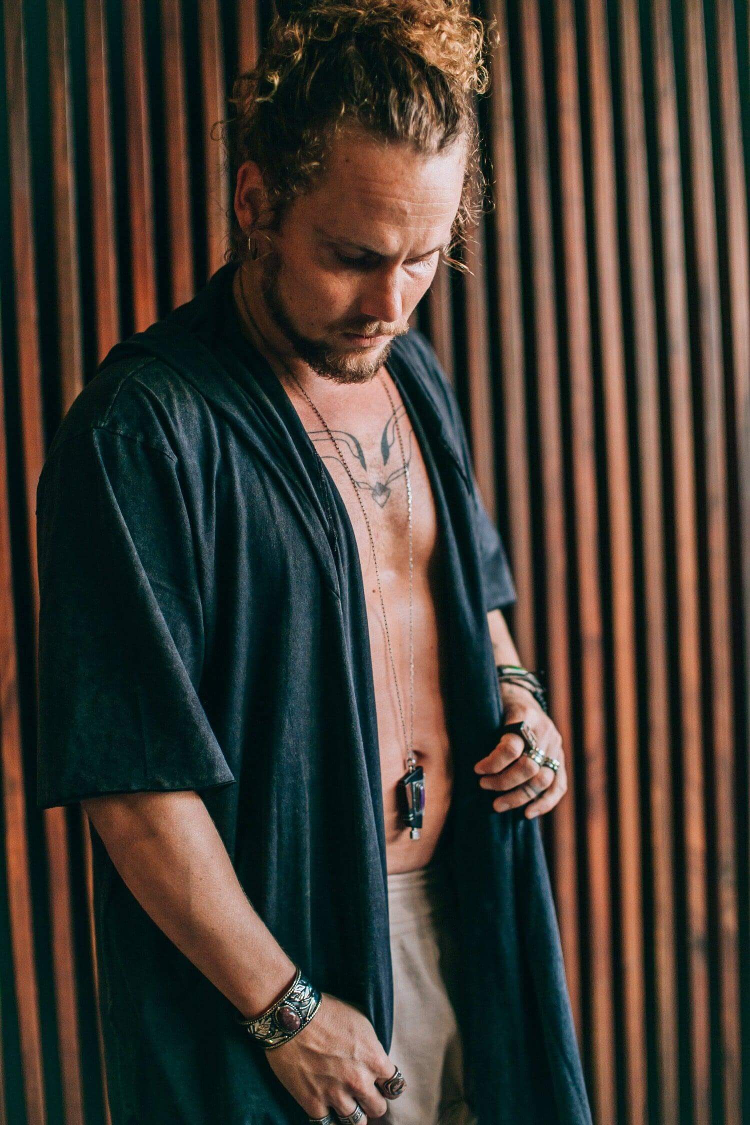 VALO Design Clothing Capes HANZO Black - Japanese style hooded bamboo Kimono Top