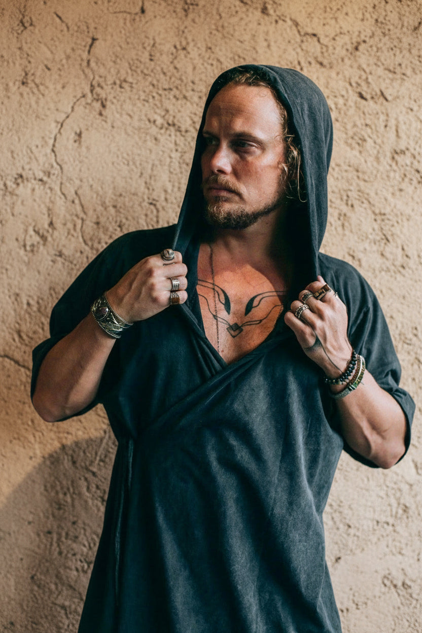 VALO Design Clothing Capes HANZO Black - Japanese style hooded bamboo Kimono Top