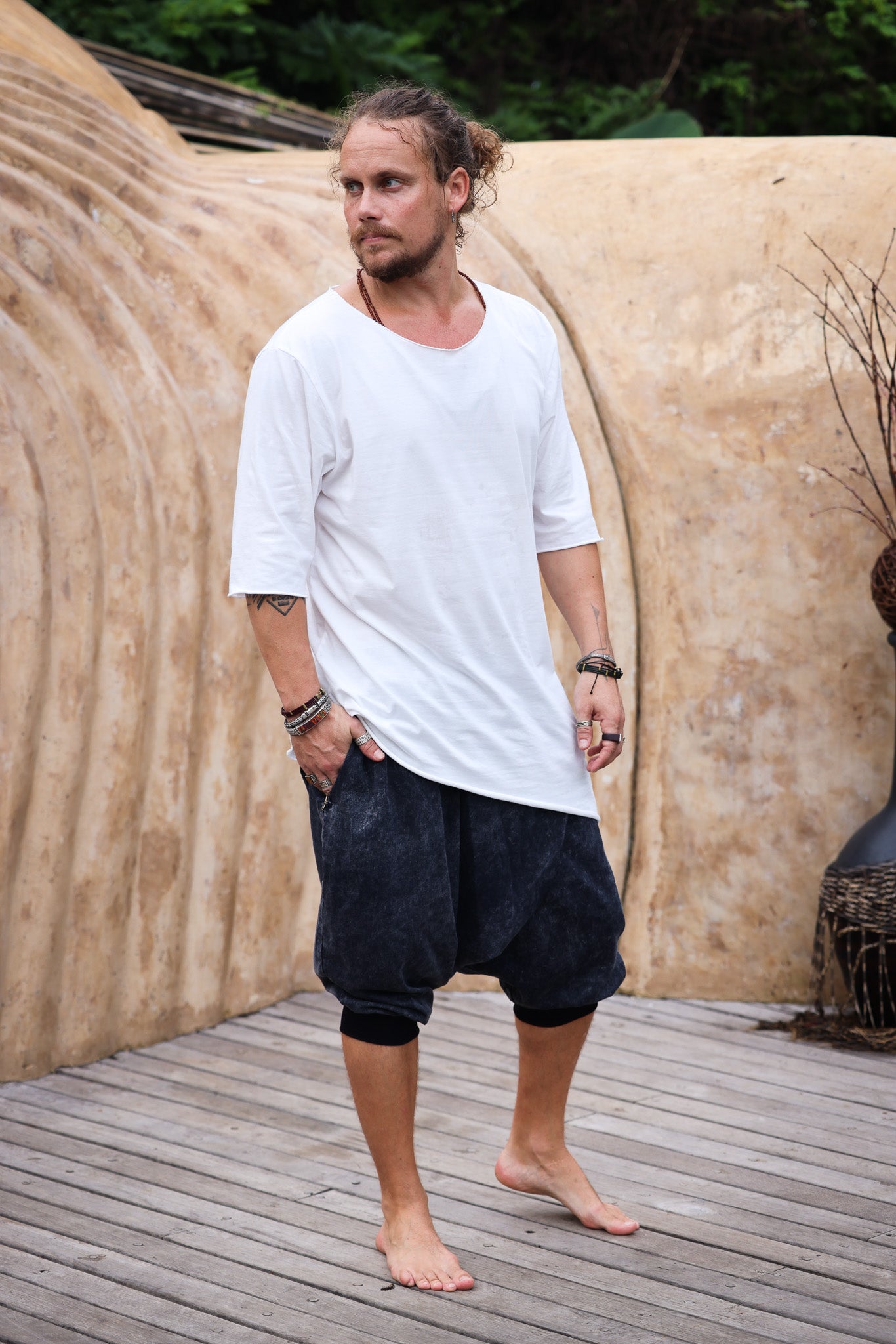 VALO Design Shirt HIHA TEE - A perfect slim fit oversize 3/4 Sleeve Round-Neck Tee shirt is a combination of quality eco lux bamboo fabric and stylish diagonal cut.