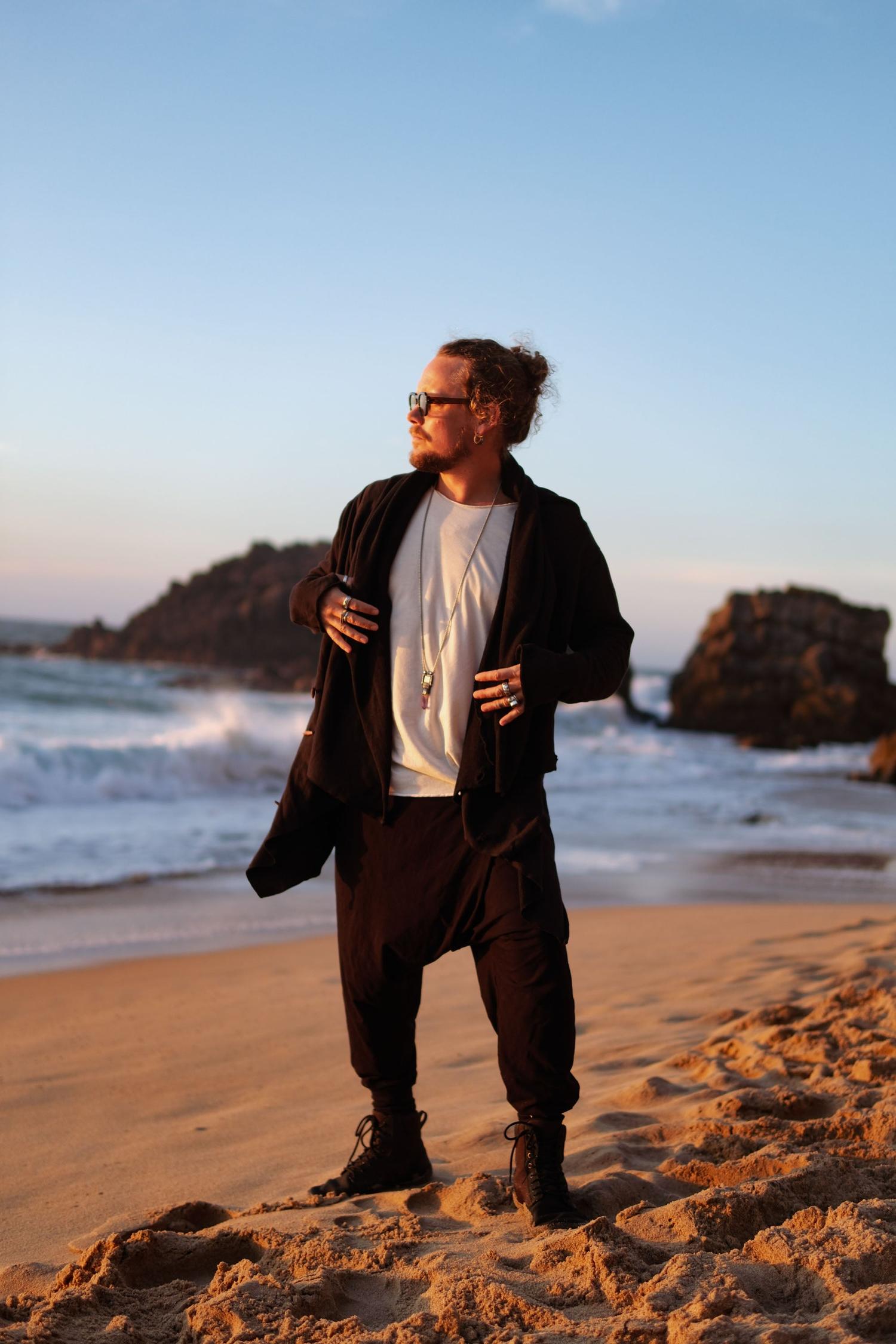 KENOBI Obsidian Black - Stylish Jedi Style Long-sleeve Hoodie Robe