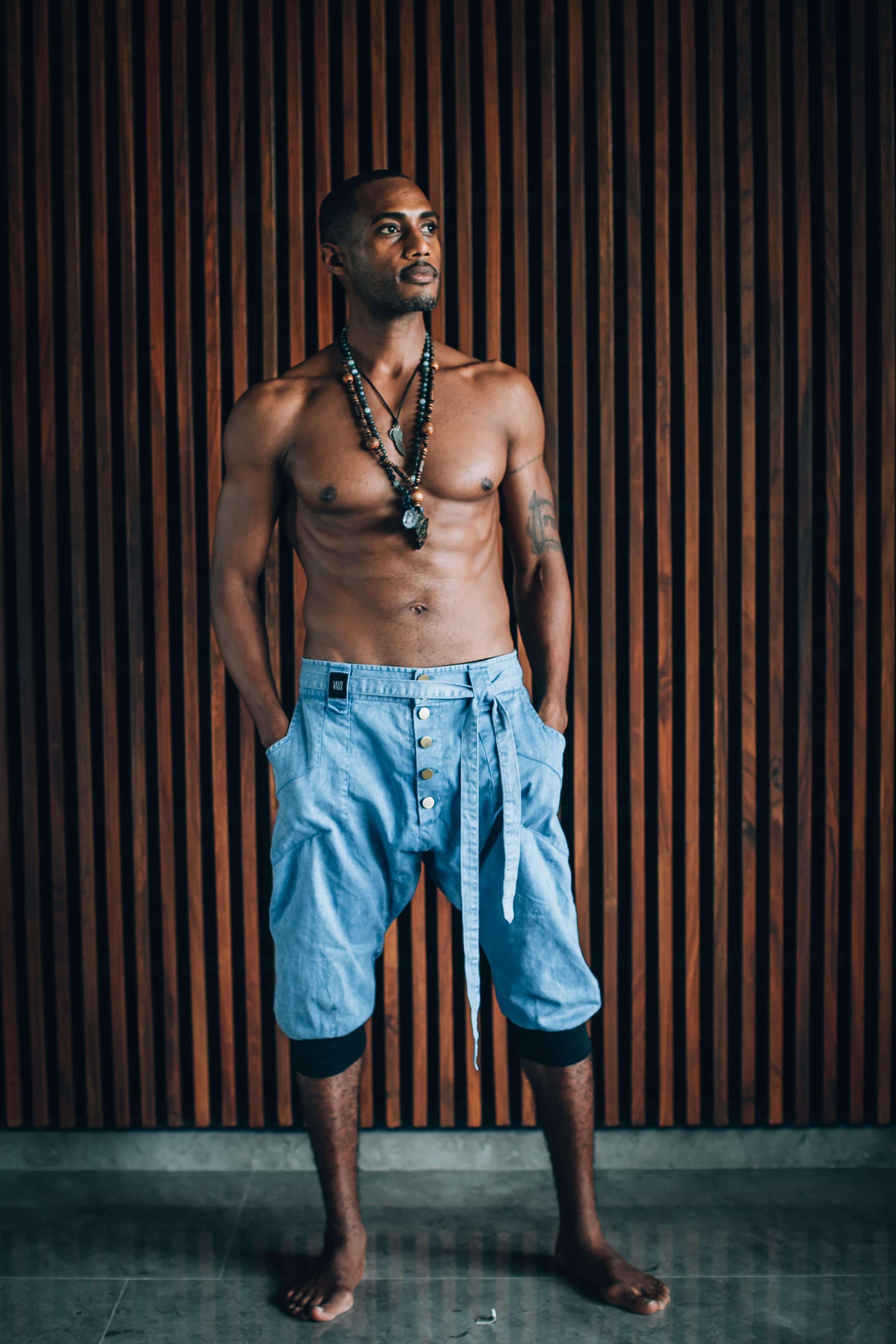 VALO Design Clothing Capris KIVI CAPRI – Crafted from high-quality 100% cotton tipis with a stonewashed effect for a unique look and superior softness