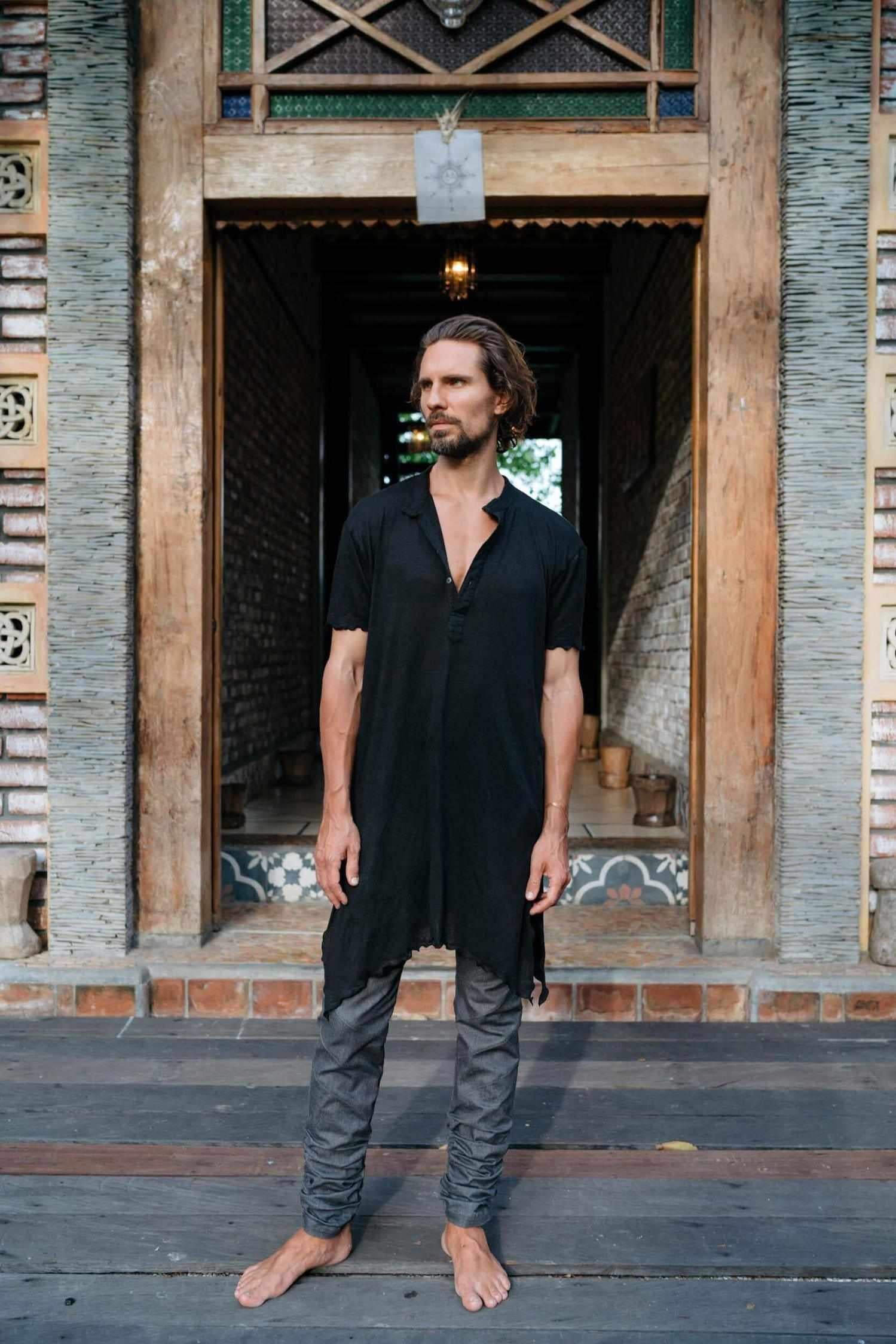 VALO Design Clothing KURTAN - Bamboo oversize tee with top button up and asymmetric side cuts