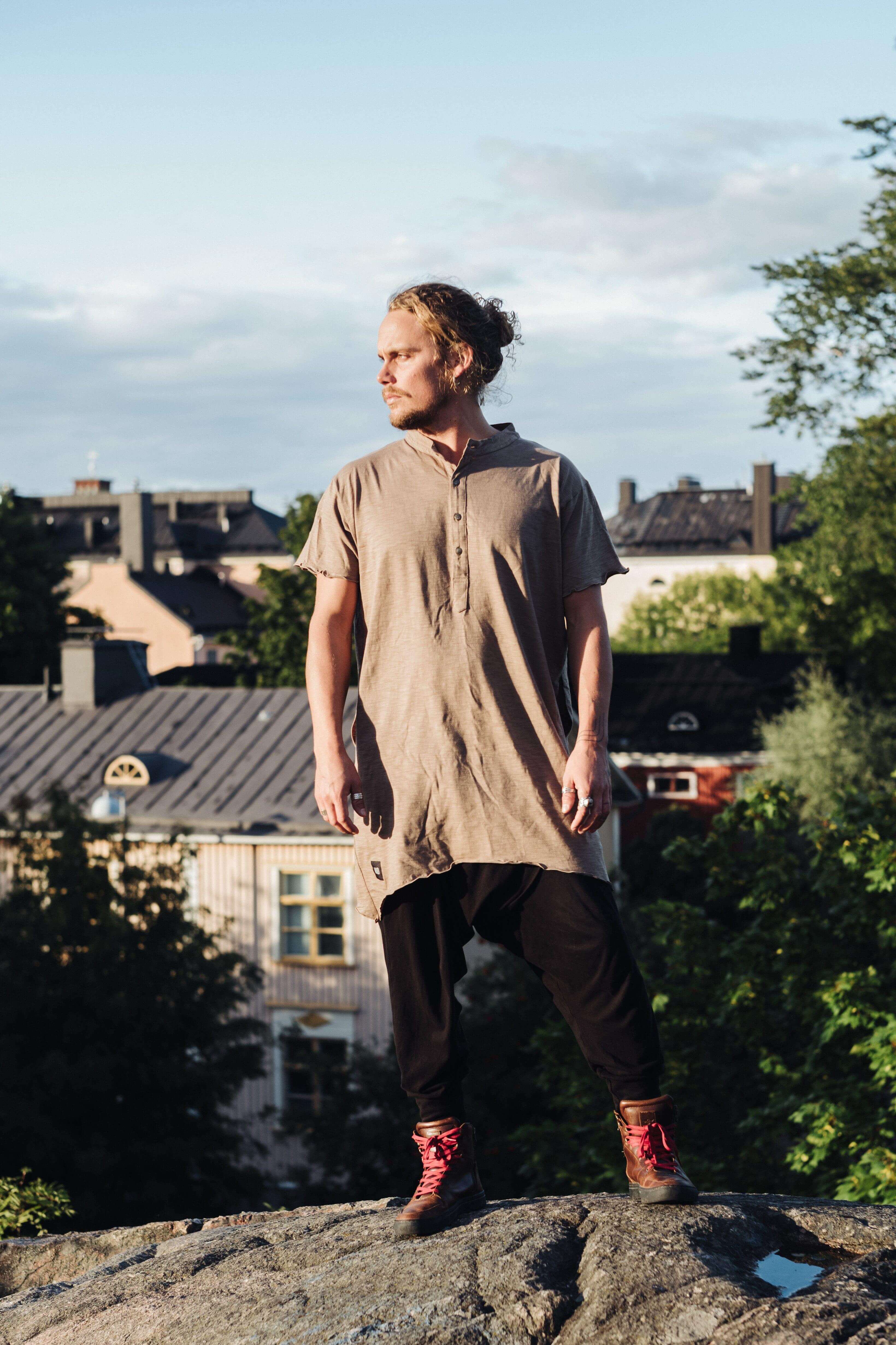 VALO Design Clothing KURTAN - Bamboo oversize tee with top button up and asymmetric side cuts