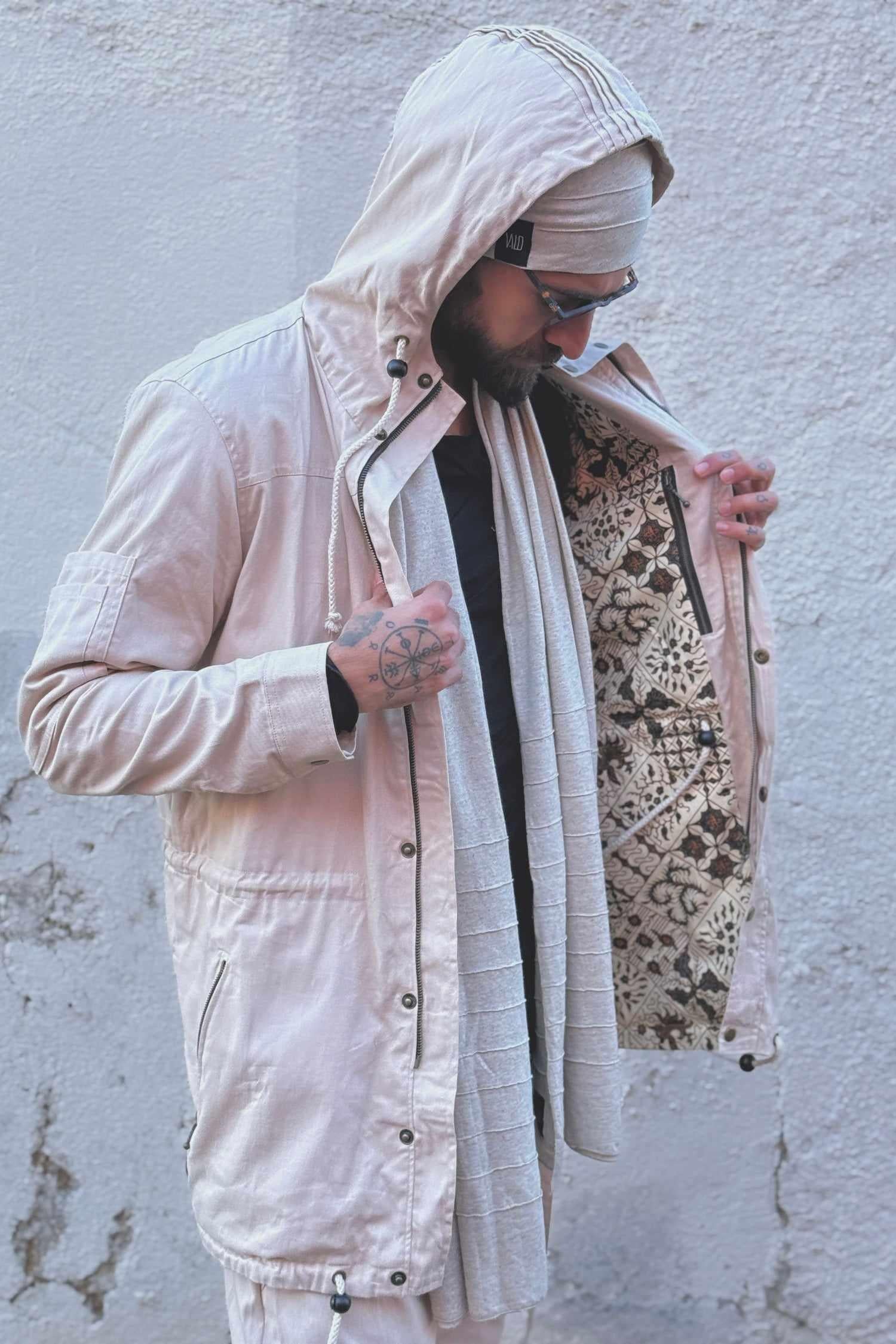 VALO Design Jackets LUONTO - Medium-Long 100% cotton jacket with impressive VALO print art by artist Timo Nummela on the interior layer