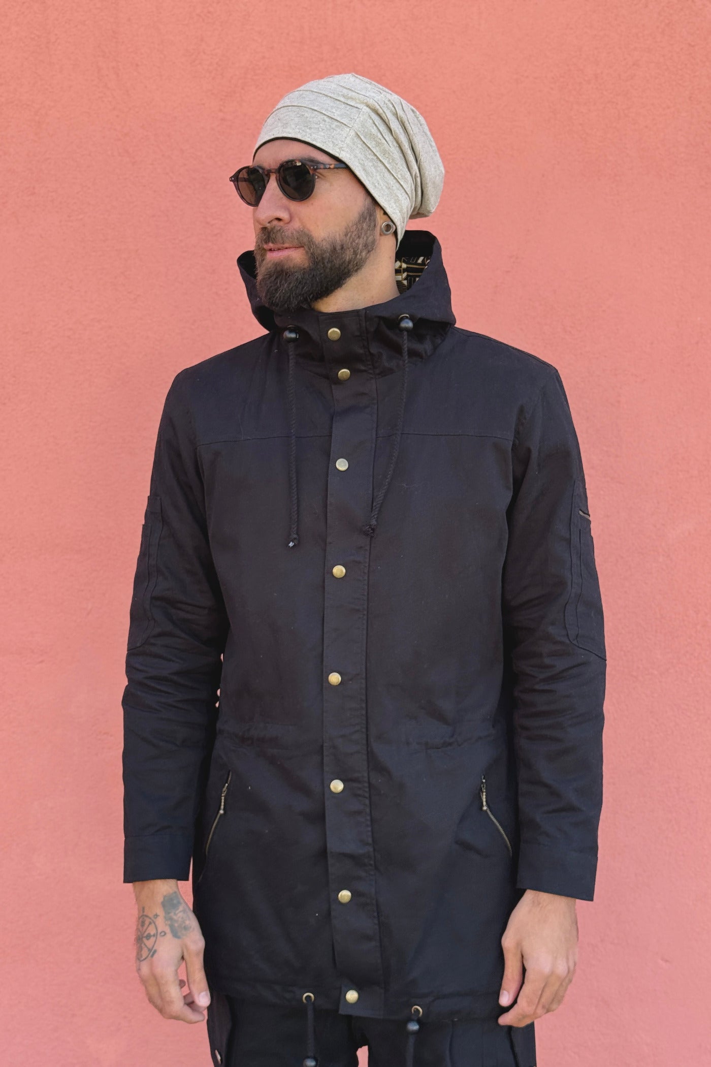 VALO Design Jackets LUONTO - Medium-Long 100% cotton jacket with impressive VALO print art by artist Timo Nummela on the interior layer