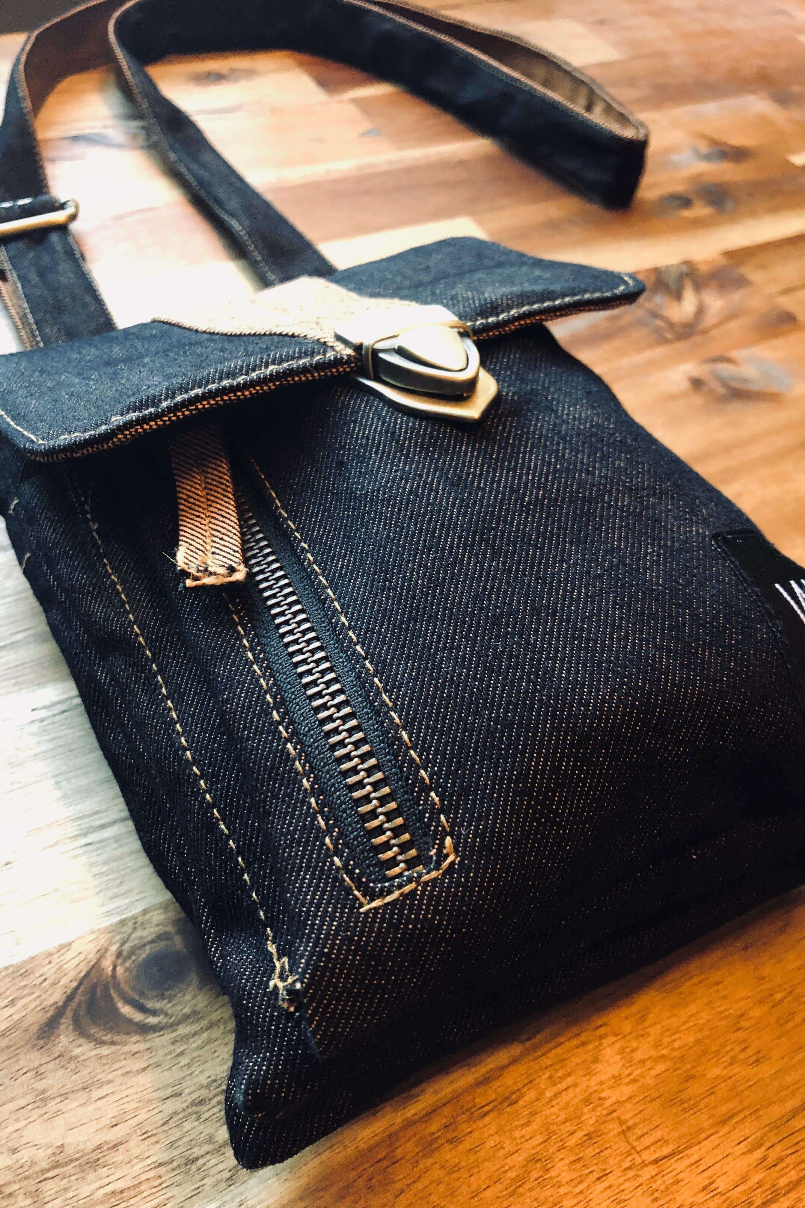 VALO Design Clothing Bag MATKA – A medium-sized shoulder bag with multiple pockets, designed for travelers seeking style and functionality