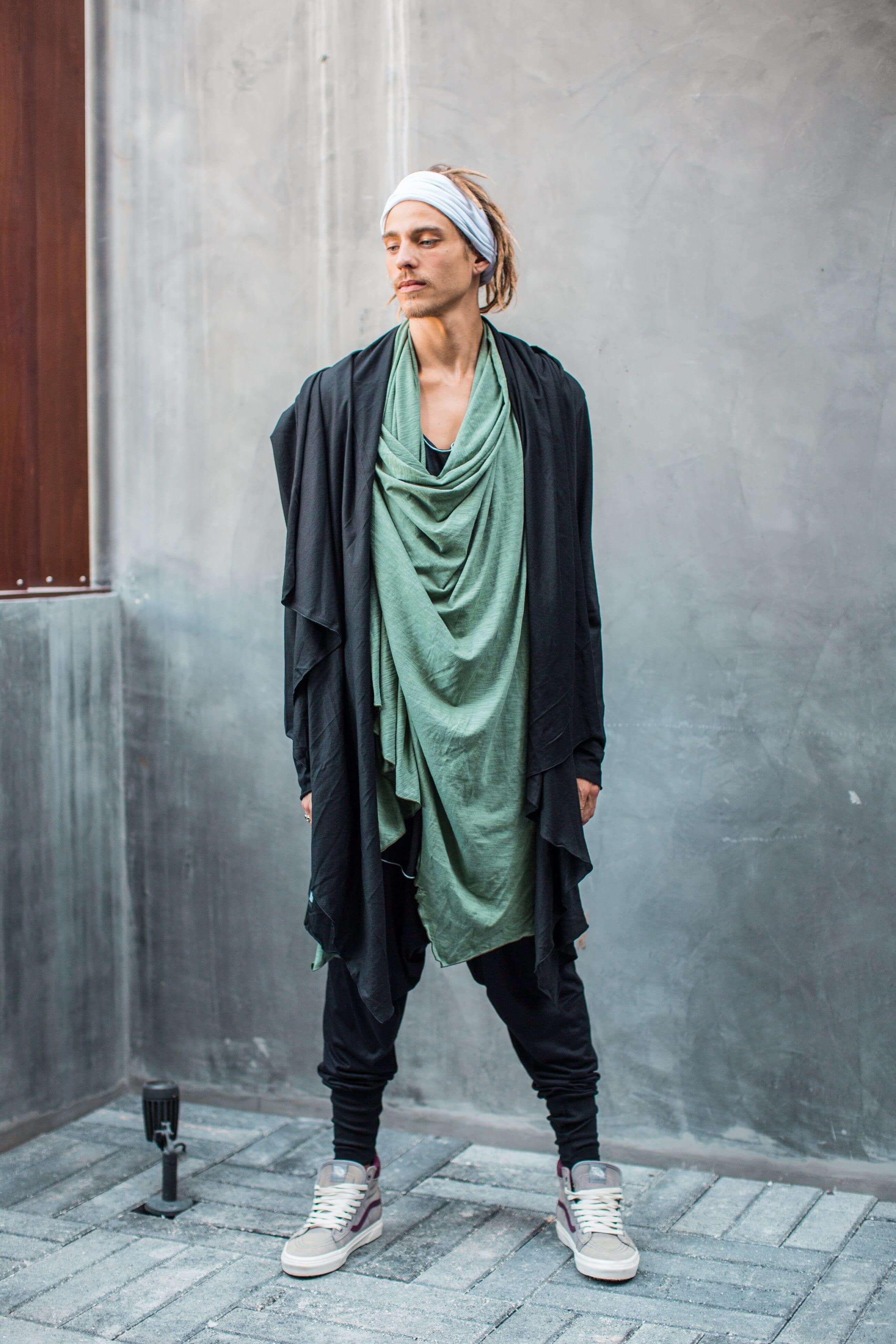 VALO Design Capes NEW MOON - Long-sleeve, double-layered, multi-use hooded cardigan made with high-quality, natural materials. Versatile design perfect for layering or as a statement piece.