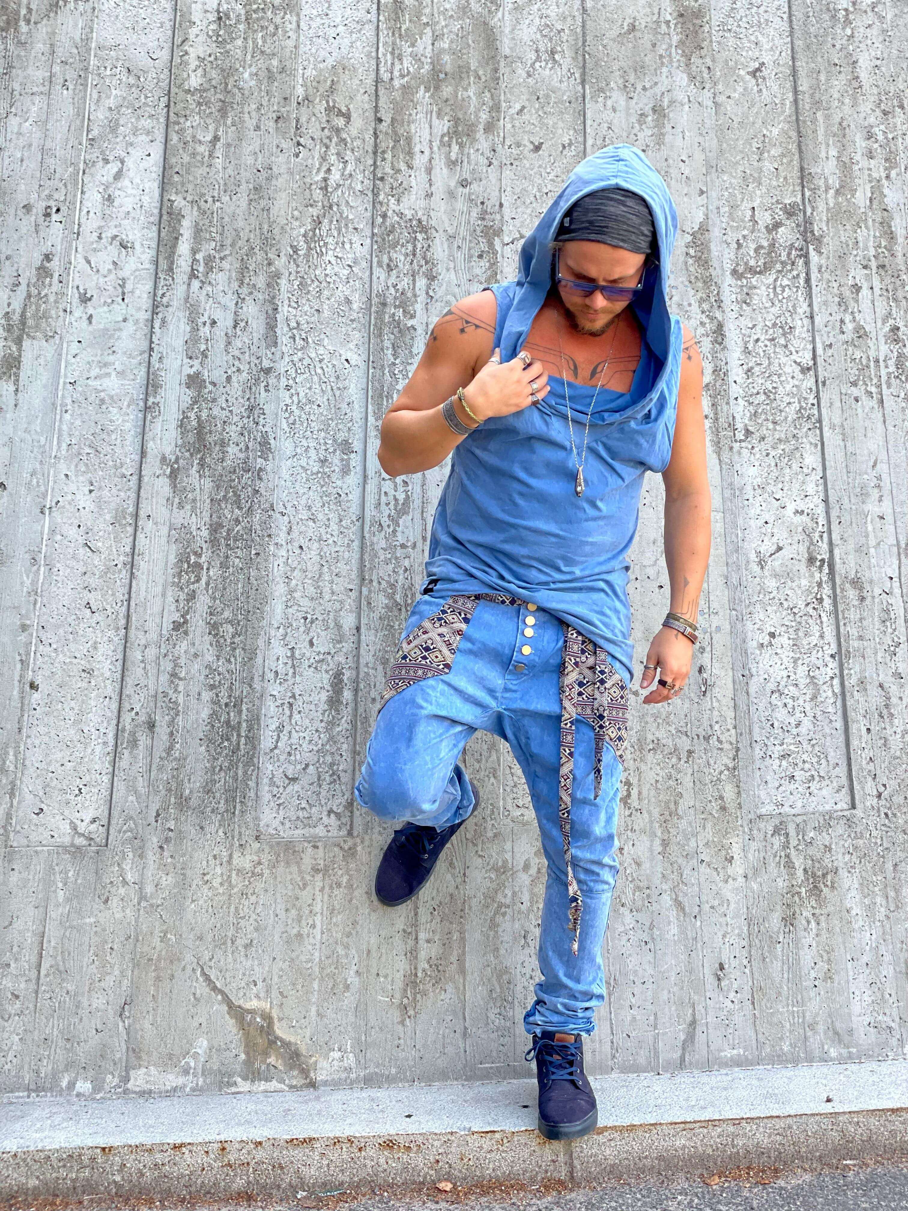 VALO Design Hoodies NOMAD – Light and breathable cowl neck ninja-assassin-style sleeveless hooded tee, crafted from organic cotton