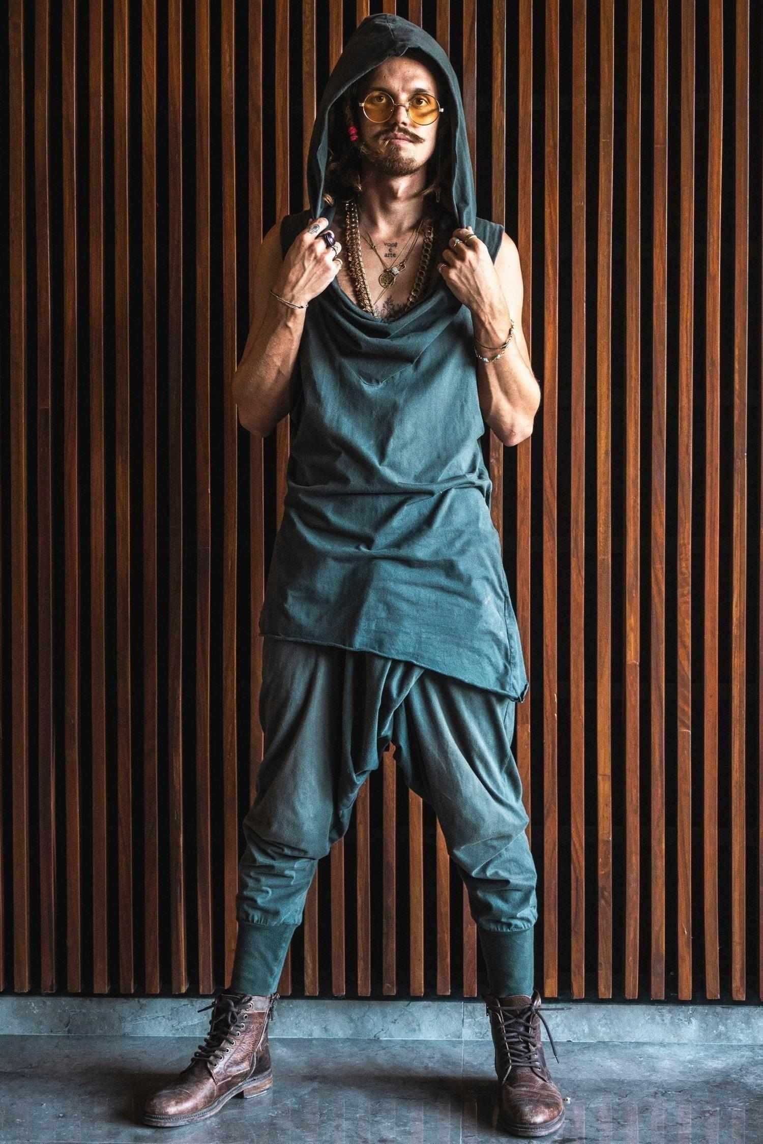 VALO Design Hoodies NOMAD – Light and breathable cowl neck ninja-assassin-style sleeveless hooded tee, crafted from organic cotton