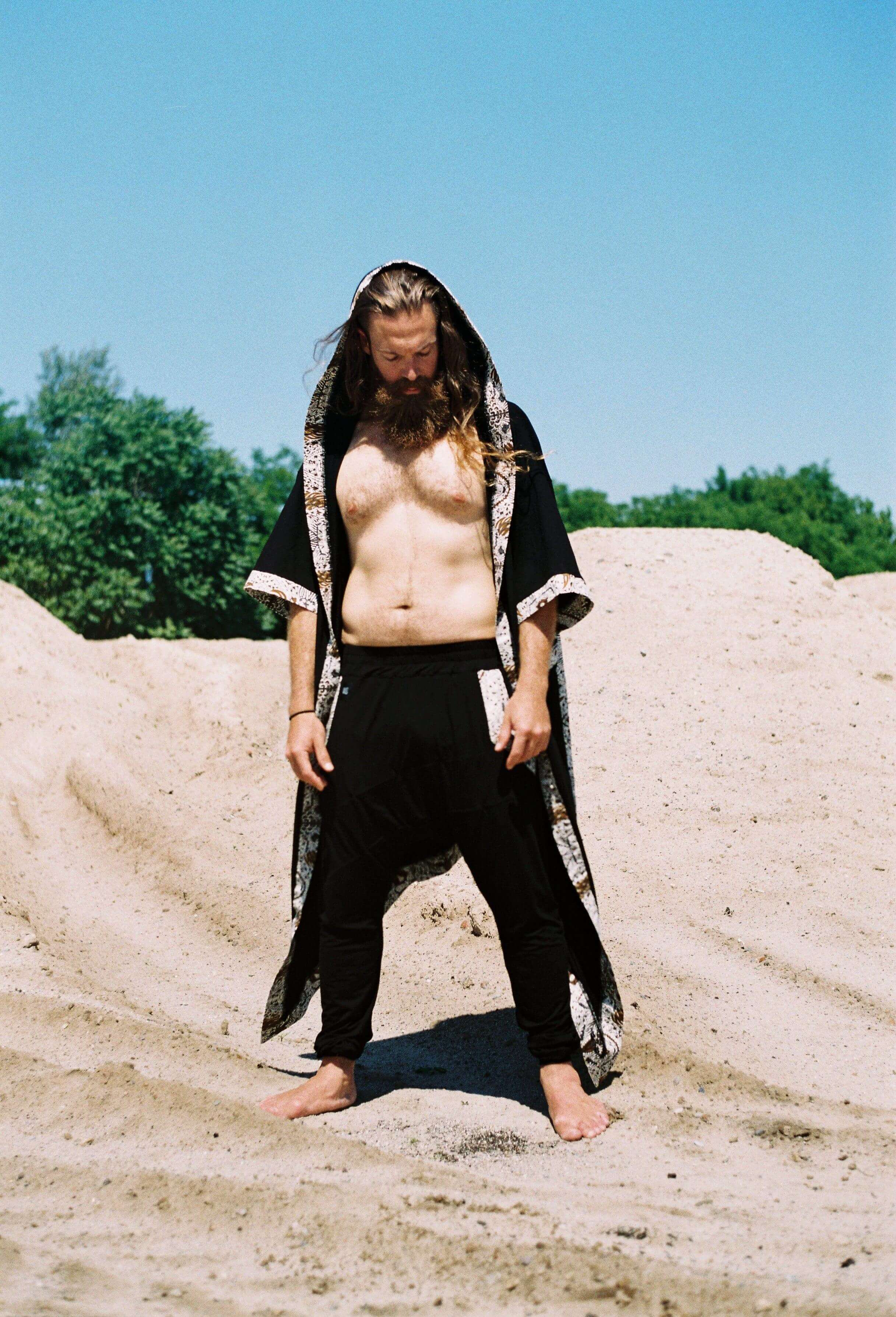 VALOdesigns Capes SHITAGI Black - Unique hooded bamboo kimono with tribal details