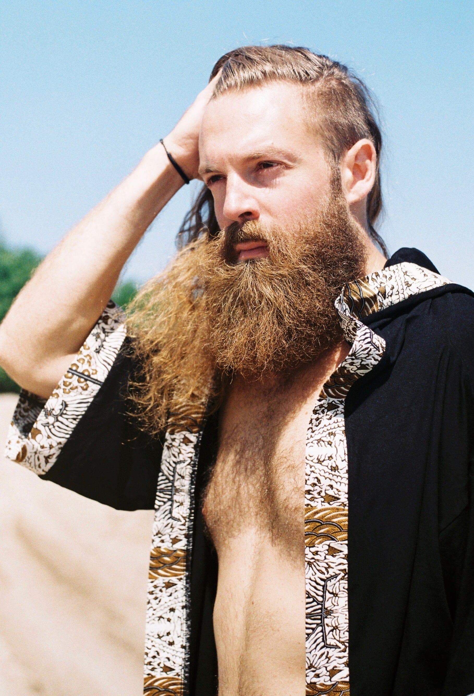 VALOdesigns Capes SHITAGI Black - Unique hooded bamboo kimono with tribal details