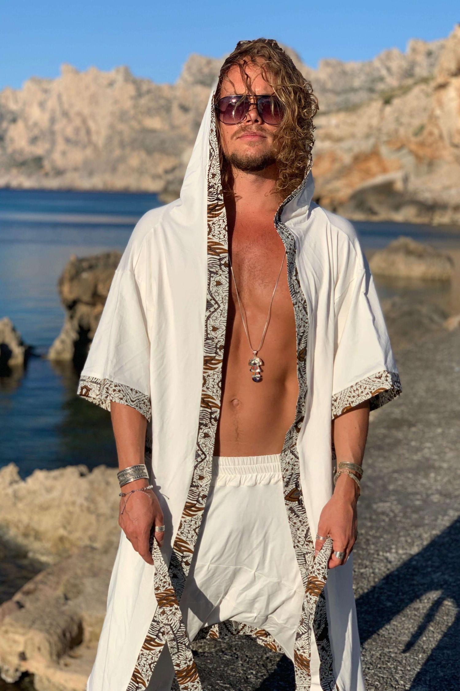 VALOdesigns Capes SHITAGI White - Unique hooded bamboo kimono with tribal details