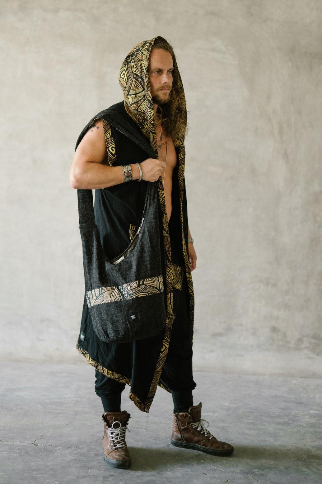 VALO Design Cape TAIKA WARRIOR – A striking hooded cape inspired by the Warrior of Light, crafted from exceptionally resilient and durable fabric.