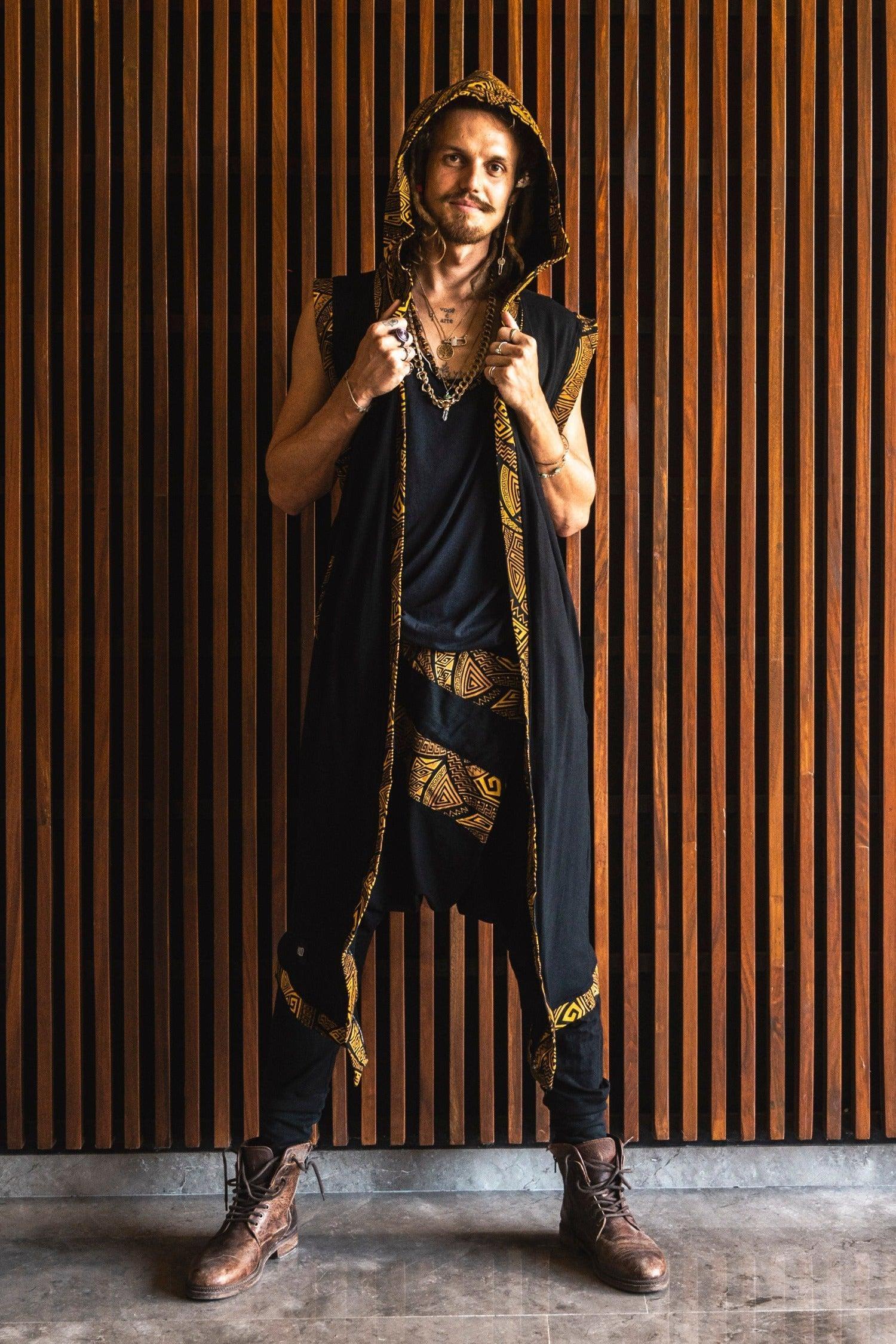 VALO Design Cape TAIKA WARRIOR – A striking hooded cape inspired by the Warrior of Light, crafted from exceptionally resilient and durable fabric.