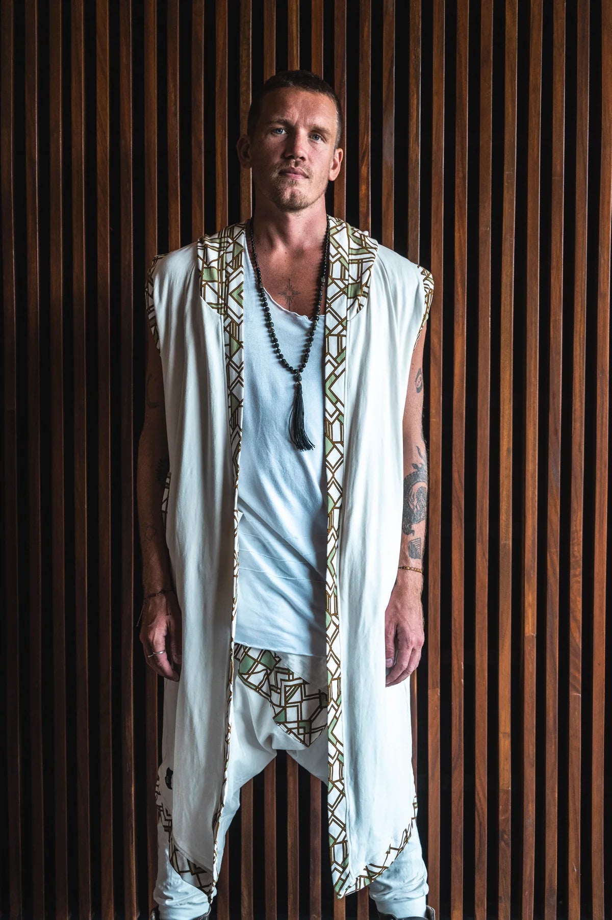 Taika Warrior Outfit White Geometric