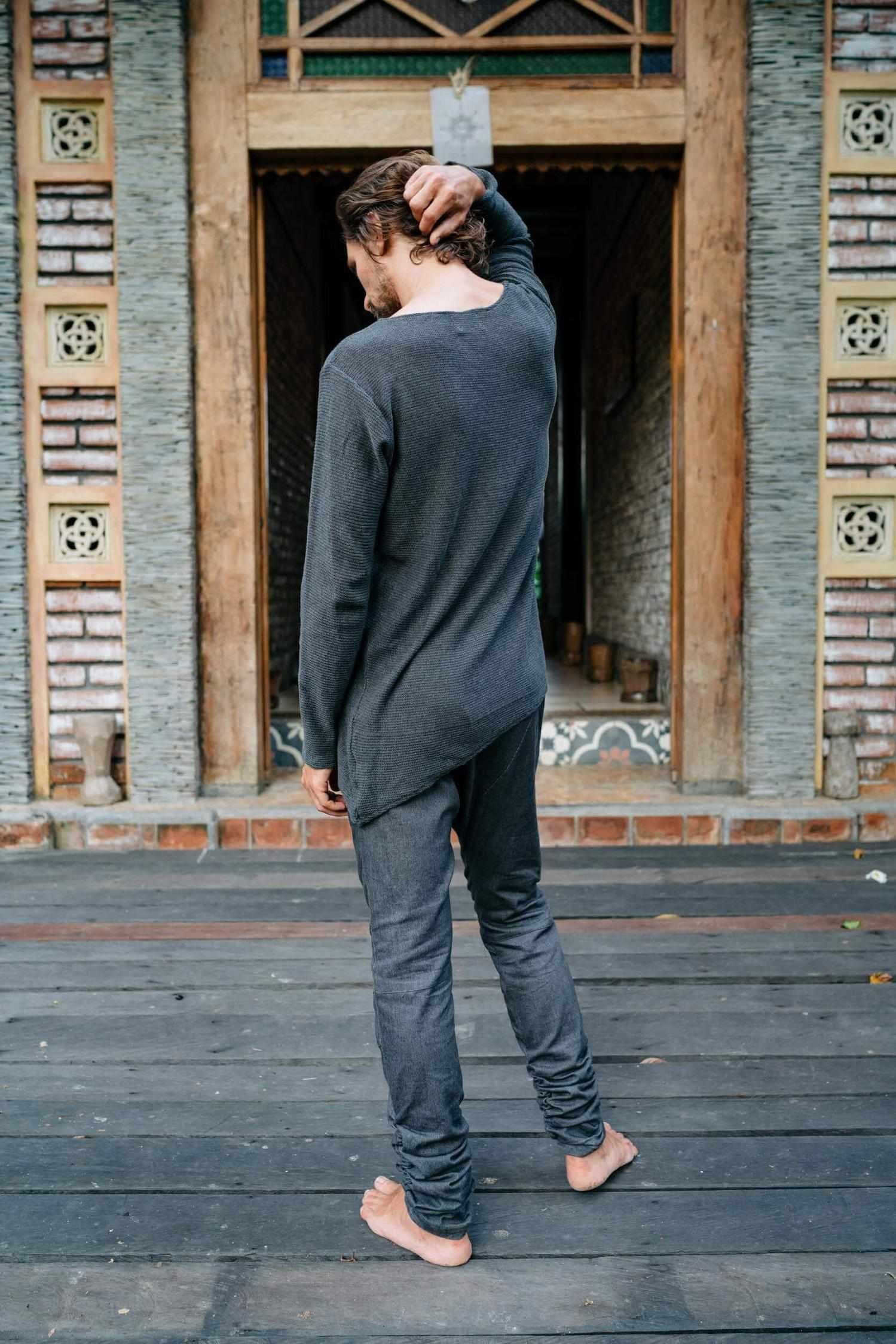 VALOdesigns Shirts TULI Knit - Long sleeve deep v-neck asymmetric knit cotton shirt