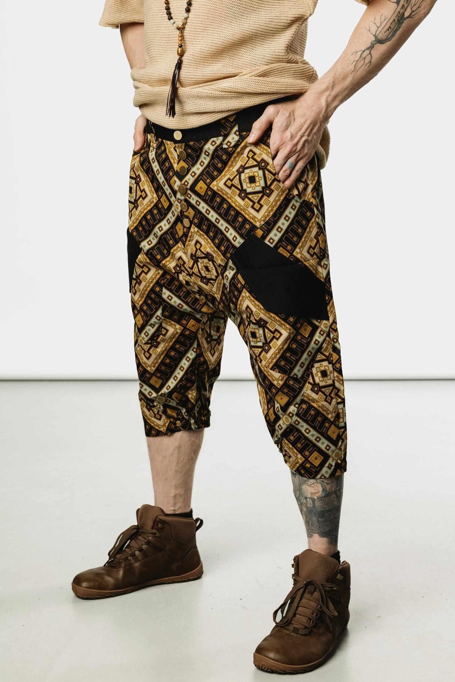 VALO Design Shorts URBAN CAPRI – Stylish capri shorts crafted from 100% cotton twill stretch, offering a comfortable fit with the look of denim-style fabric