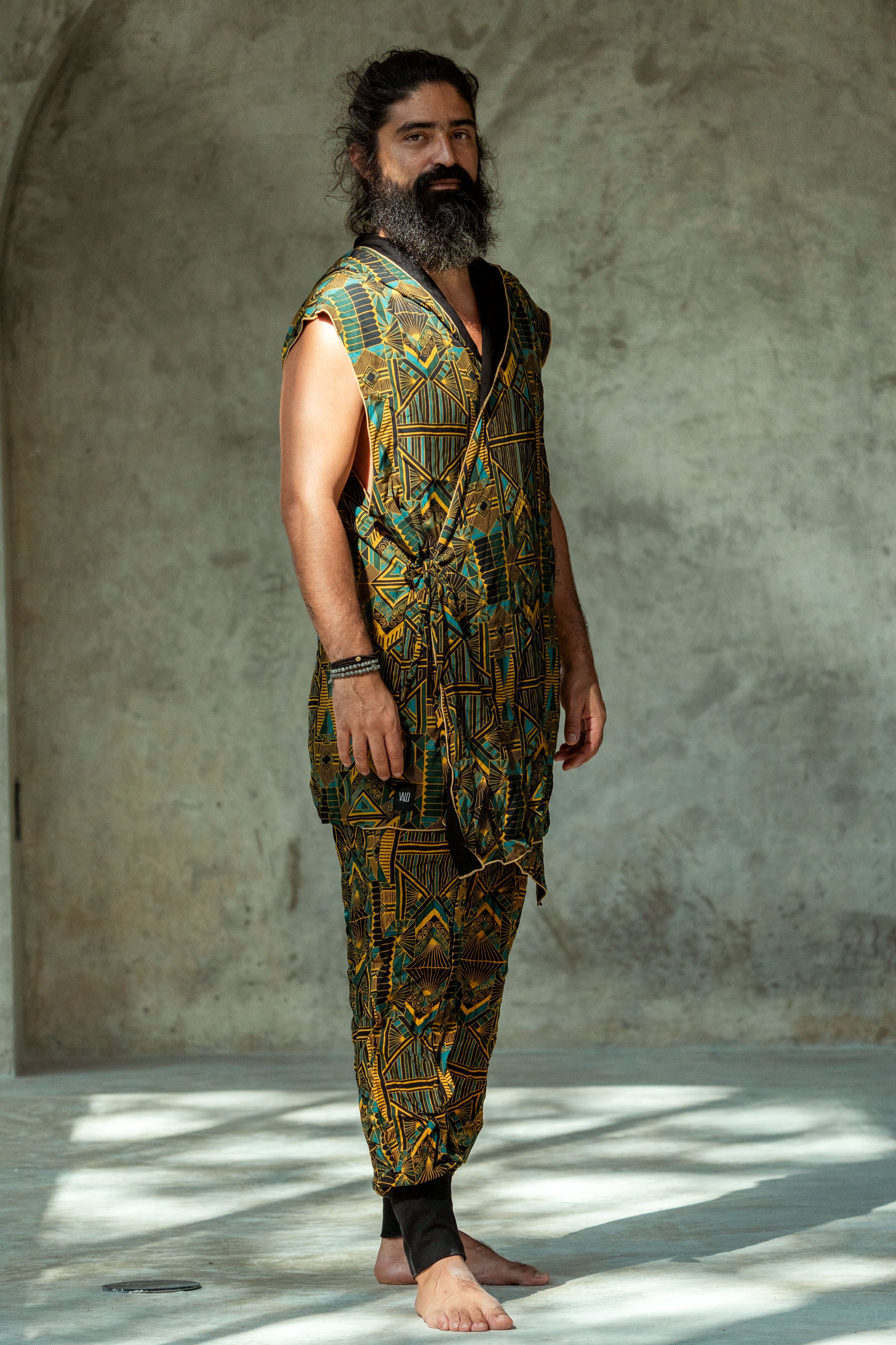 VALO Design Kimono Hanzo - Japanese style double-layered hooded sleeveless kimono top made of 100% Tencel