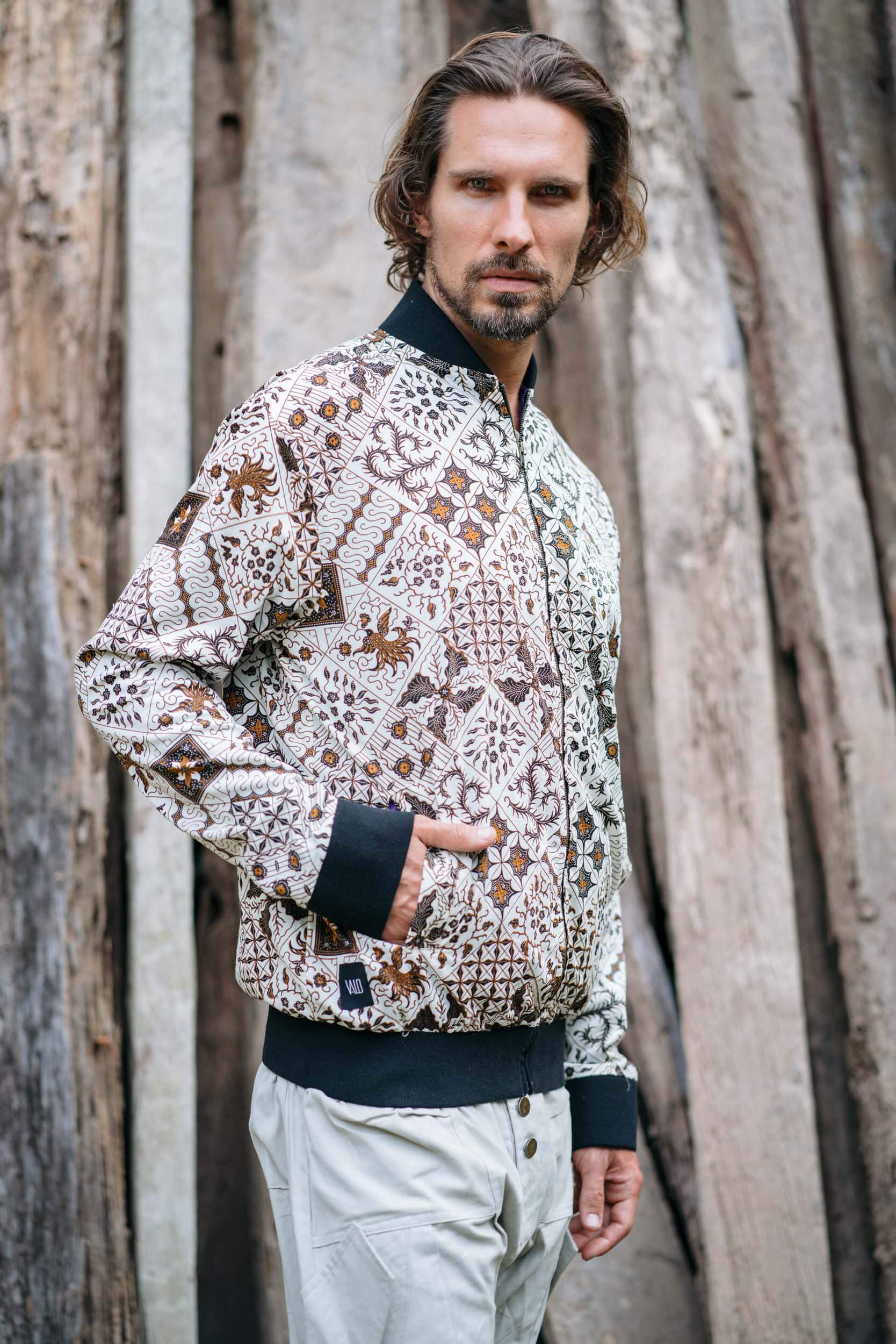 VALOdesigns Jackets M/L / Cream Batik VALO BOMBER - Reversible multicolor cotton bomber zipper jacket with unique print