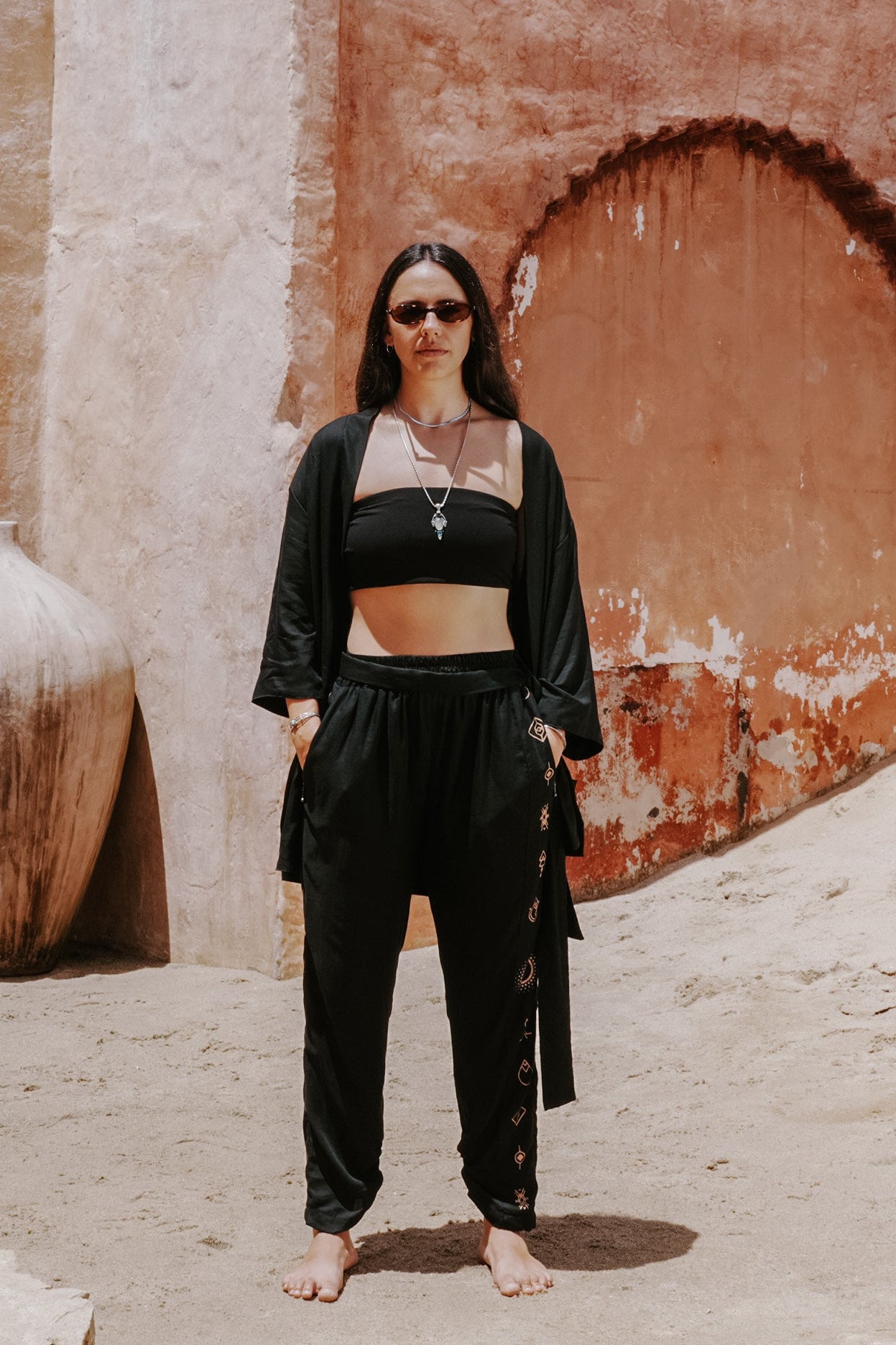 VALO Design - OLO Black Lounge Outfit