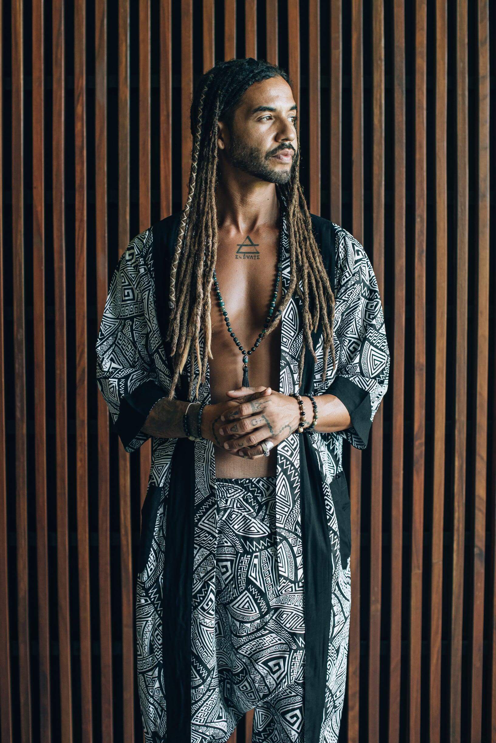 VALO Design Clothing VALO SPIRIT Black & White Tribal - elegant & unique cotton kimono cardigan