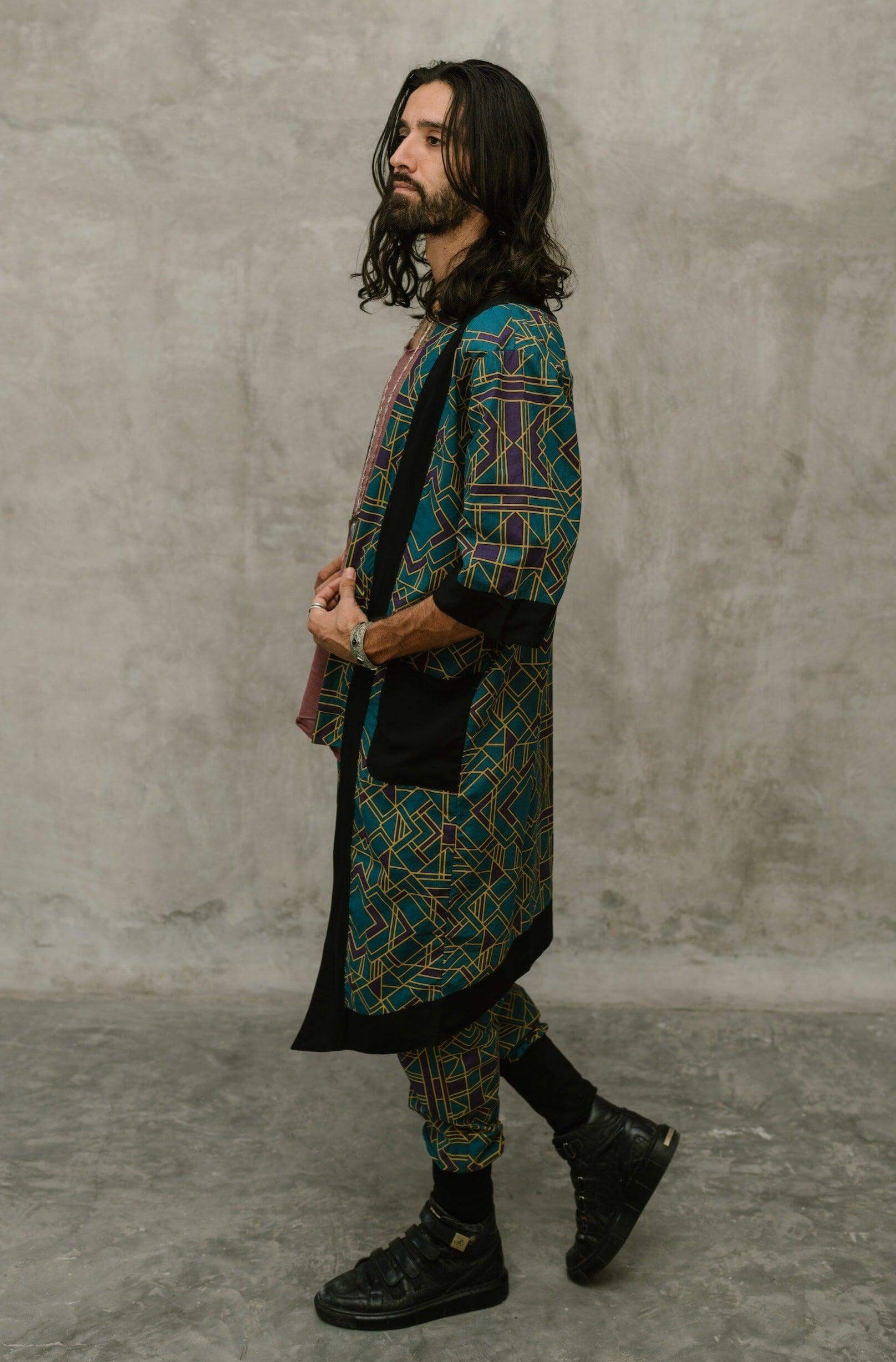 VALO Design Kimono VALO Spirit - An impressive and elegant long 100% cotton kimono cardigan, for festivals, beach or lounging at home