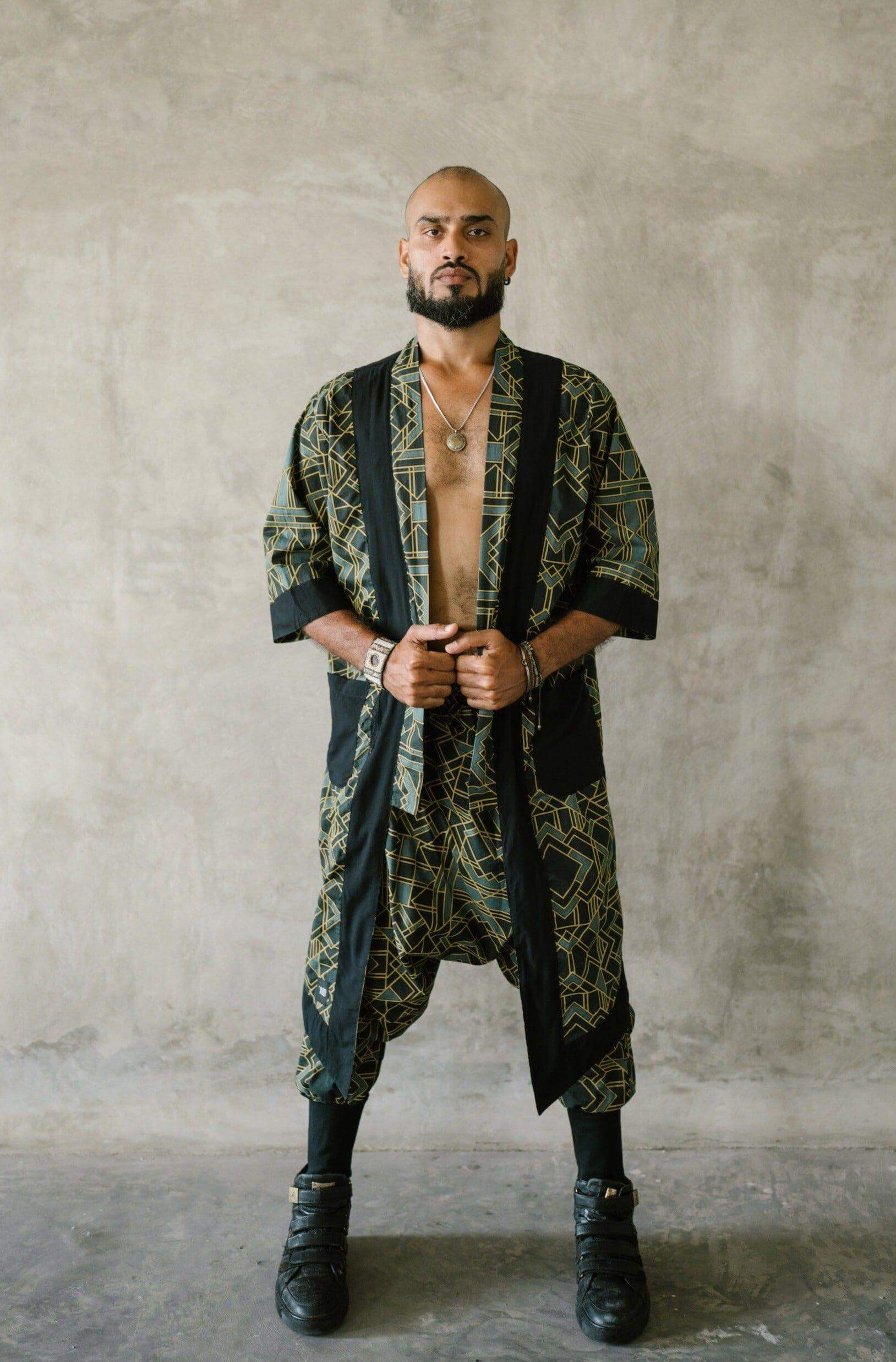 VALO Design VALO SPIRIT Green Geometric - elegant & unique cotton kimono cardigan