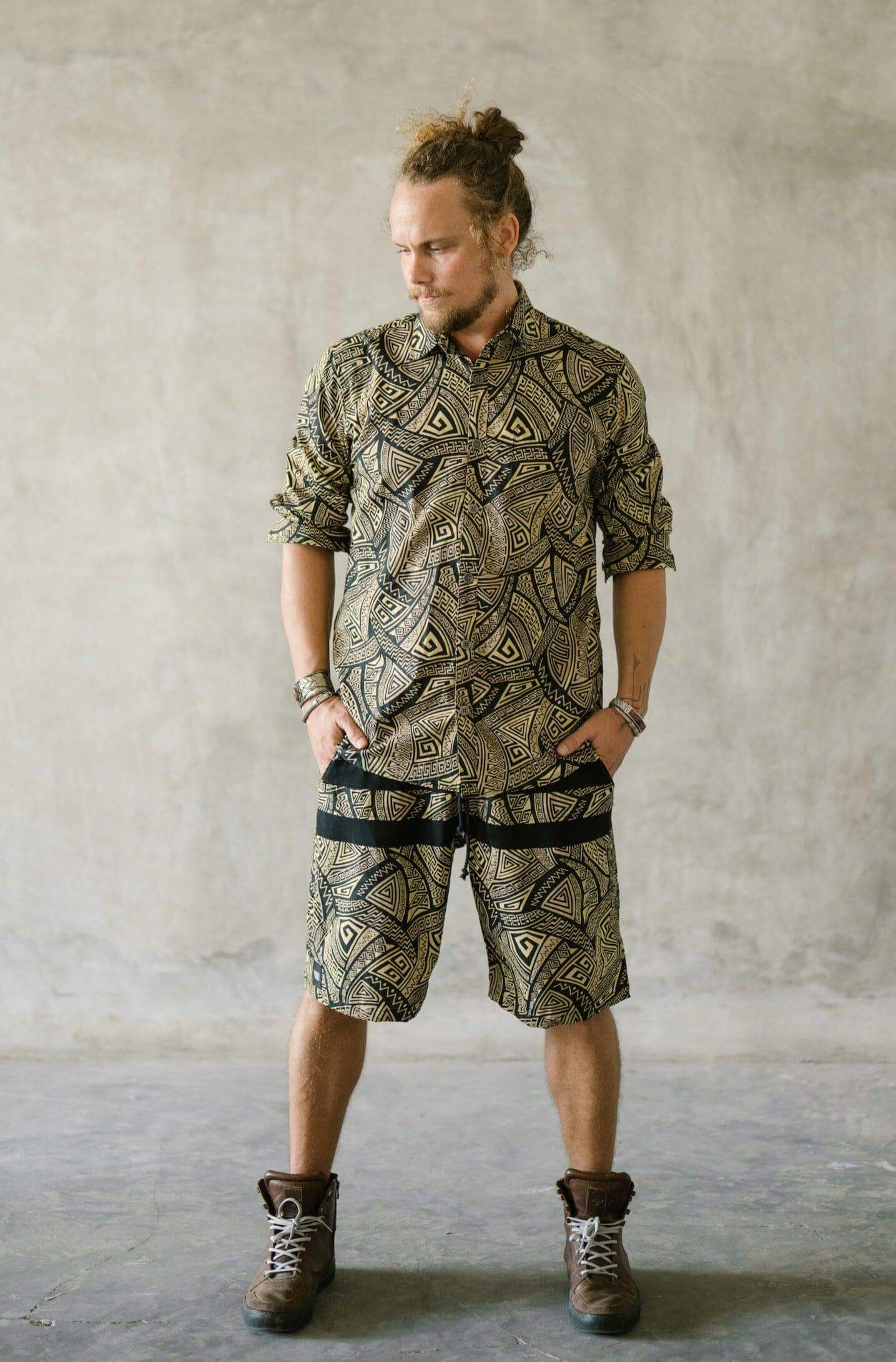 VALO SPIRIT PANTAI Black & Gold Tribal - A classic slim fit button up shirt with unique print - VALO Design Clothing