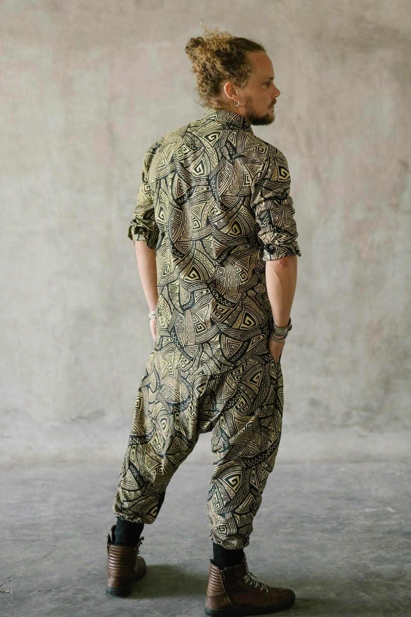 VALO SPIRIT PANTAI Black & Gold Tribal - A classic slim fit button up shirt with unique print - VALO Design Clothing