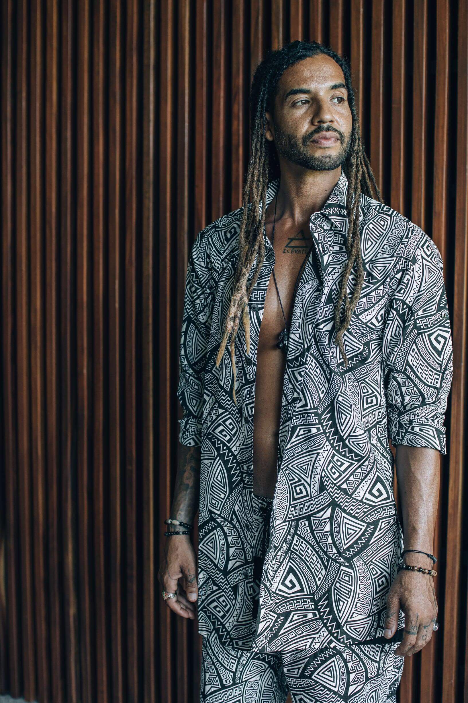 VALO SPIRIT PANTAI Black & White Tribal - A classic slim fit button up shirt with unique print - VALO Design Clothing