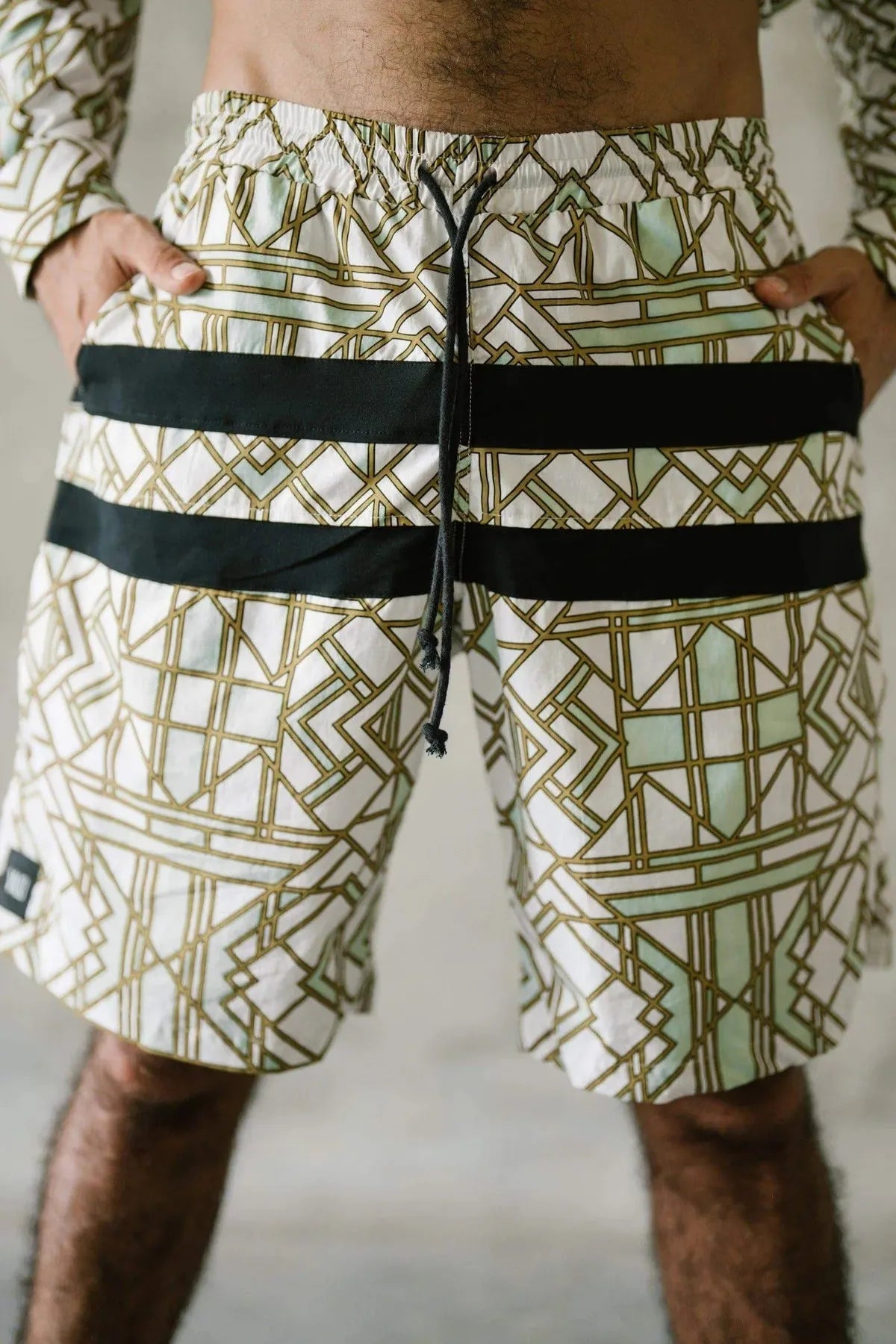 Valo Spirit Pantai White Geometric