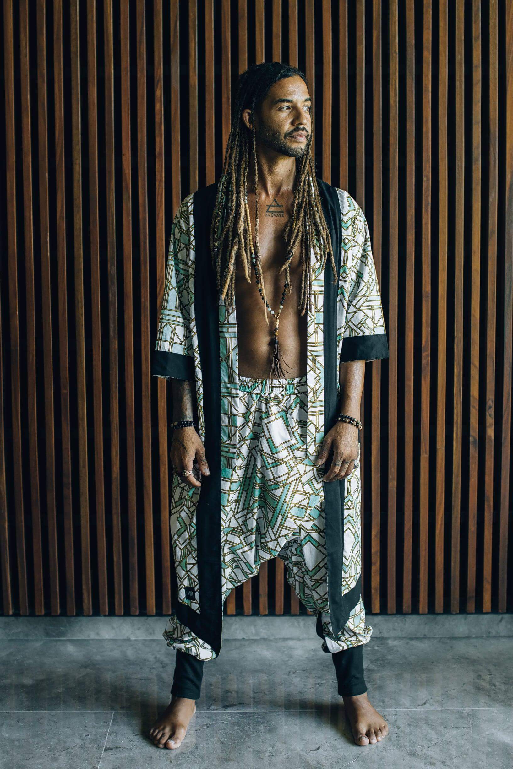 VALO Design Kimono VALO Spirit - An impressive and elegant long 100% cotton kimono cardigan with half sleeves